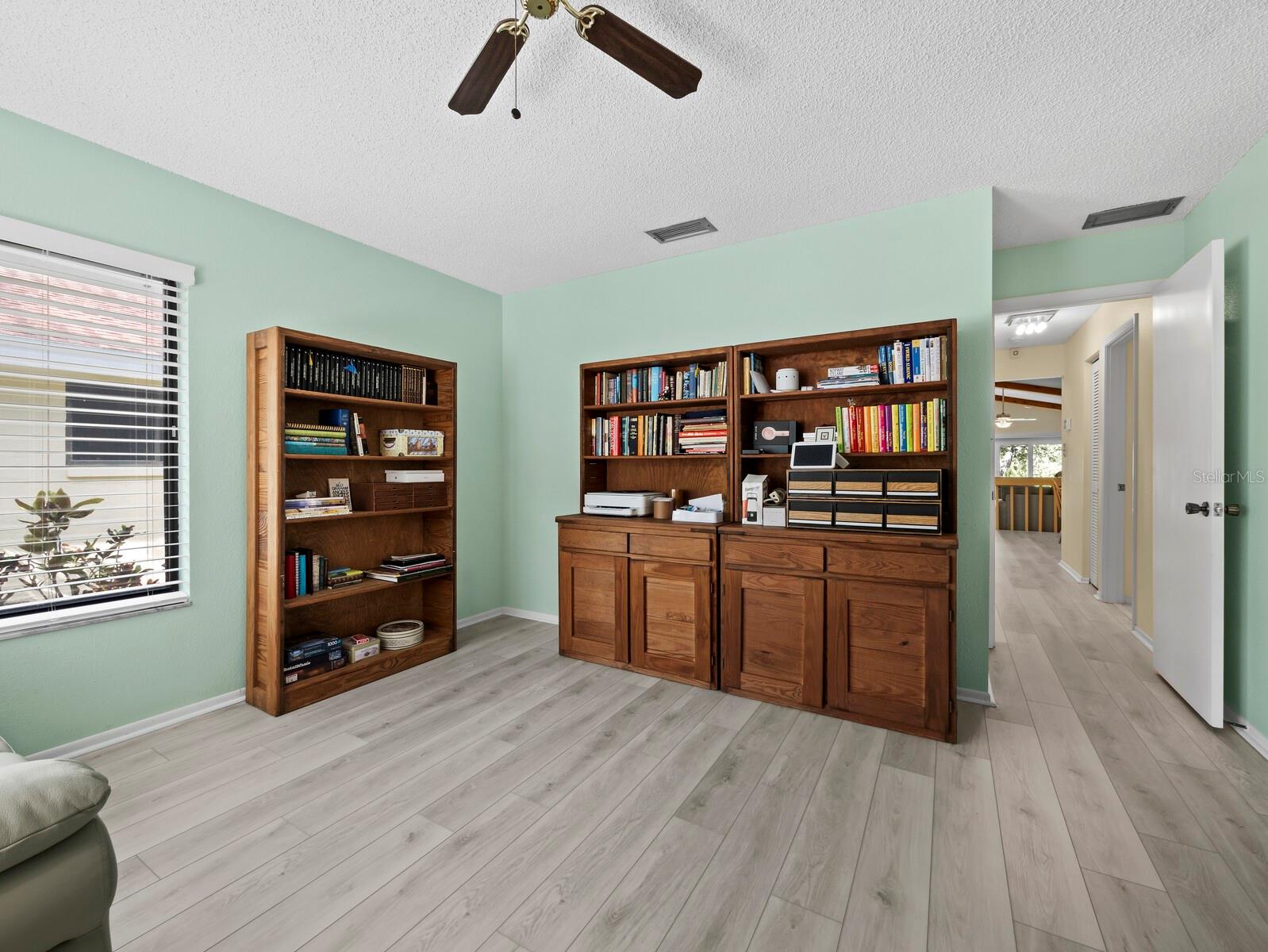 Image 23 of 32 For 4133 Carriage Drive 18