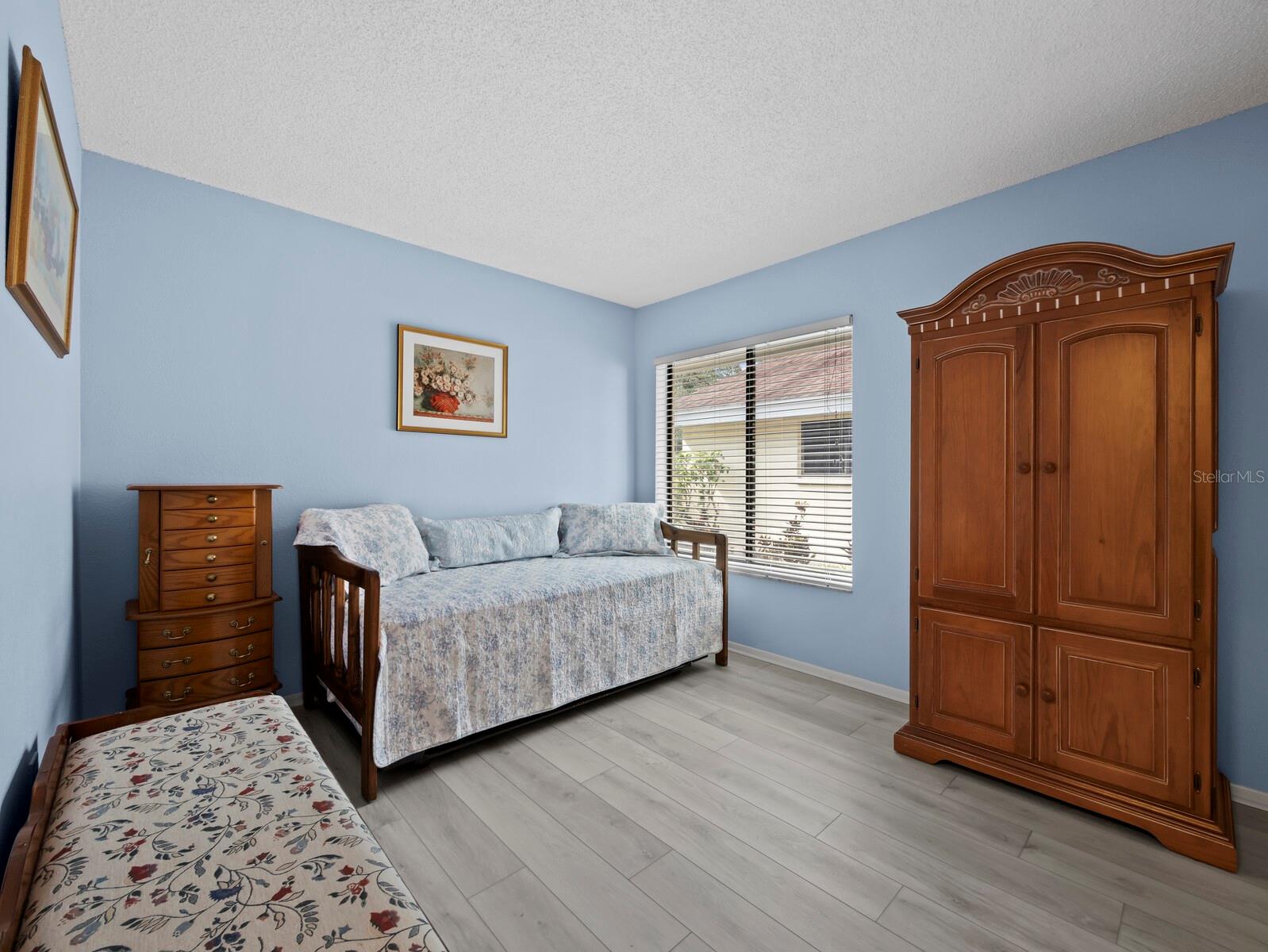 Image 25 of 32 For 4133 Carriage Drive 18