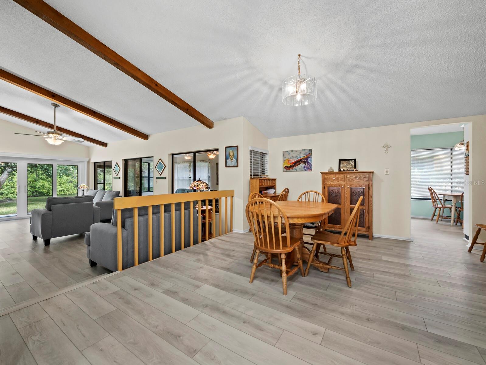 Image 7 of 32 For 4133 Carriage Drive 18