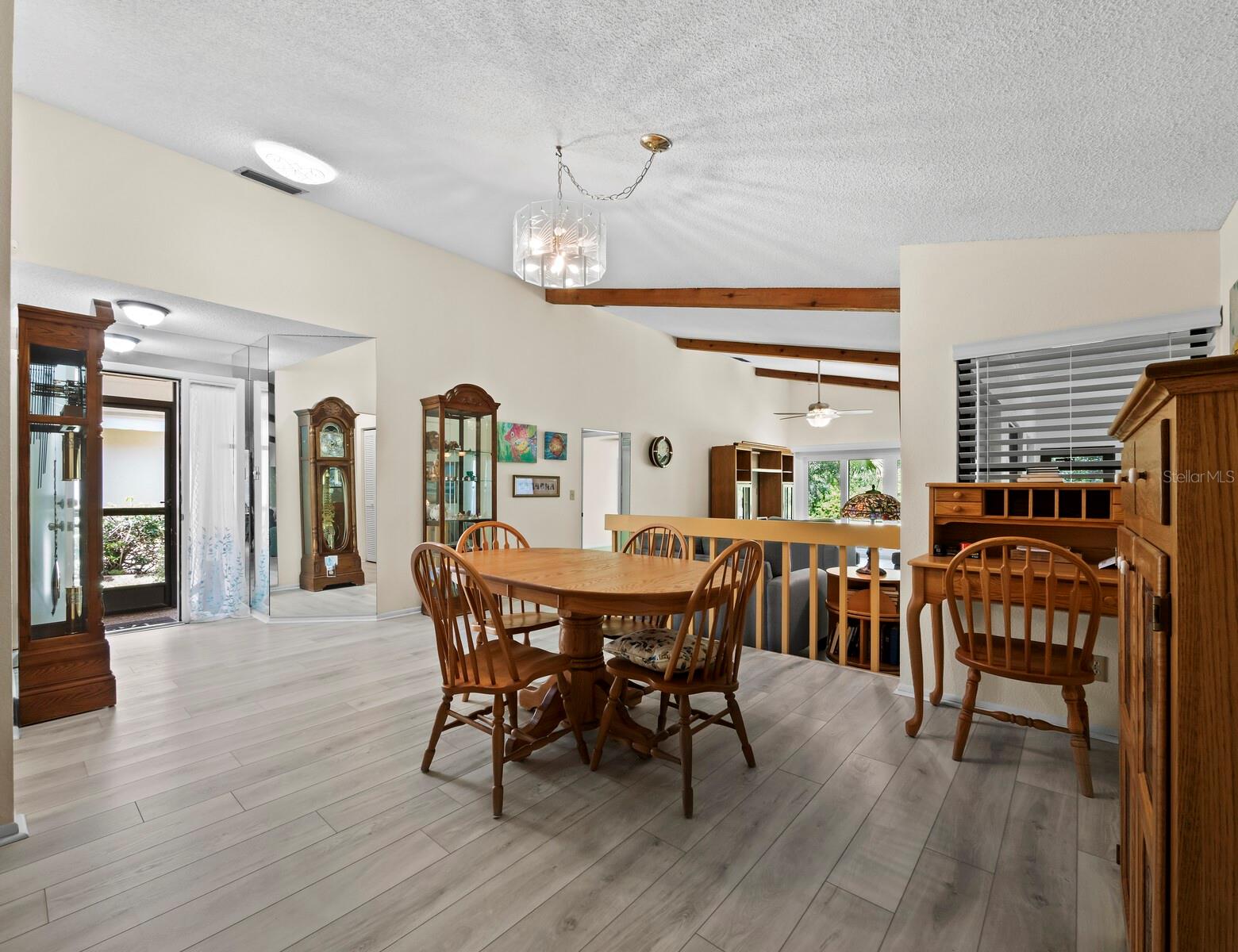 Image 8 of 32 For 4133 Carriage Drive 18