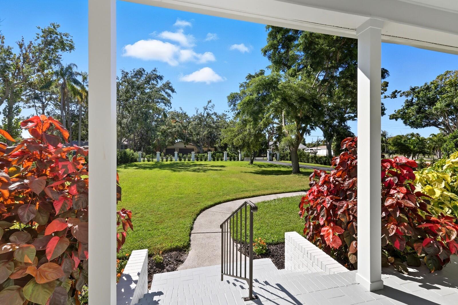 Image 11 of 89 For 5060 18th Avenue W