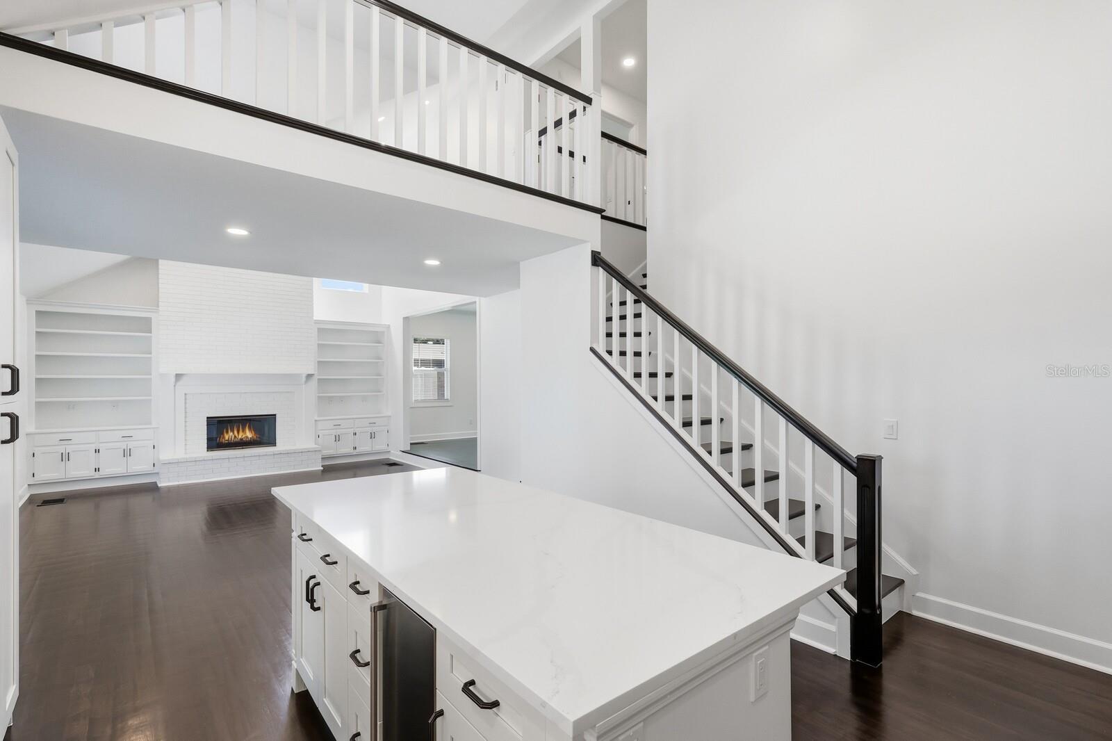 Image 18 of 89 For 5060 18th Avenue W