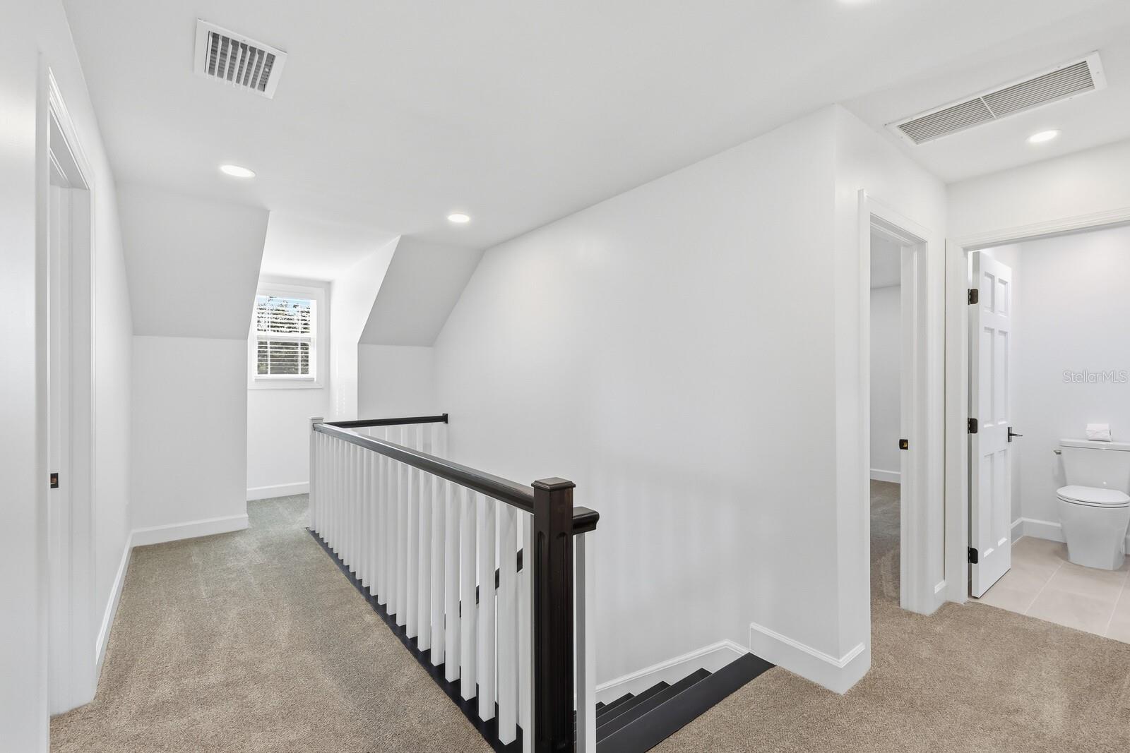 Image 31 of 89 For 5060 18th Avenue W