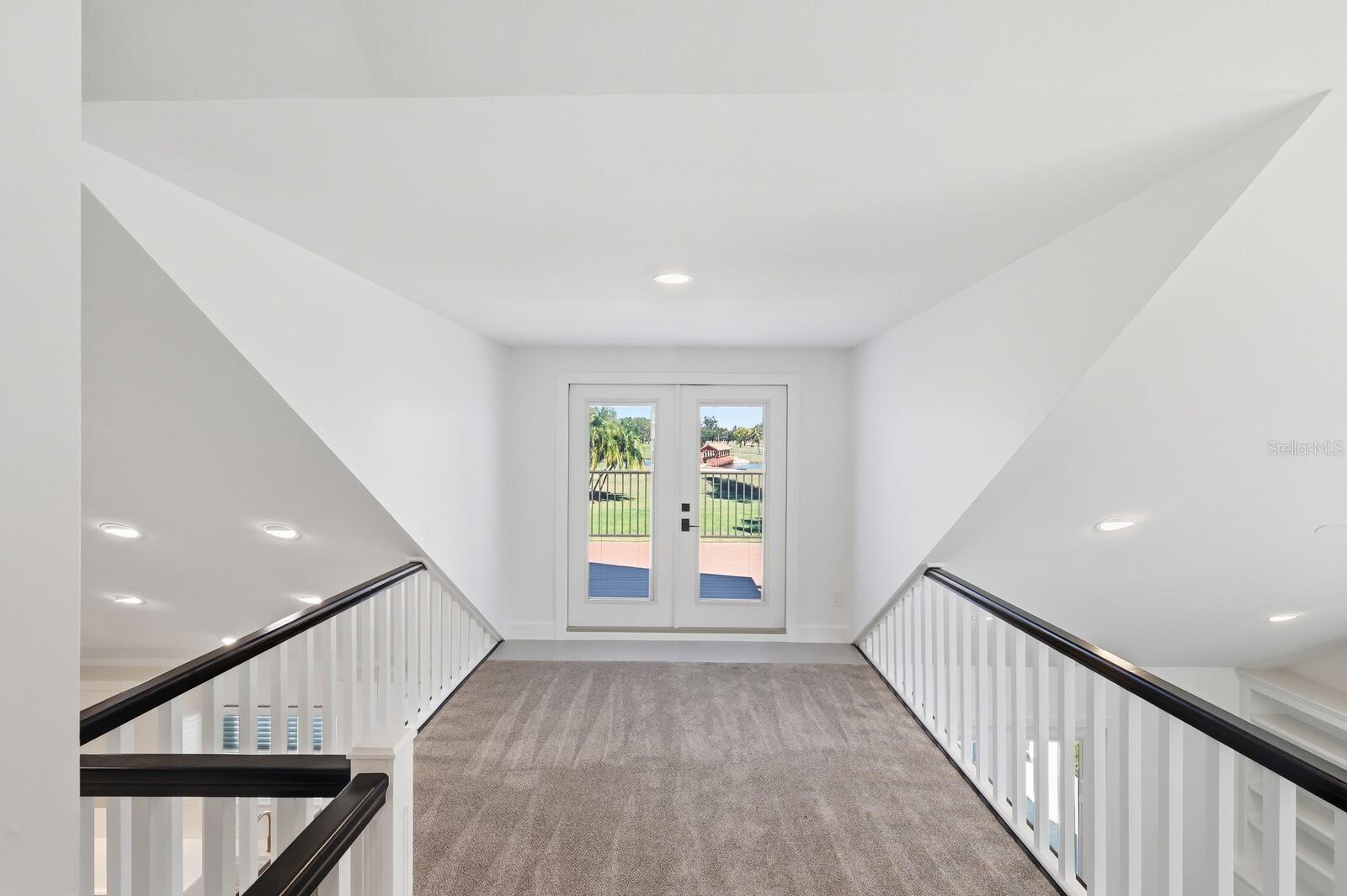 Image 32 of 89 For 5060 18th Avenue W