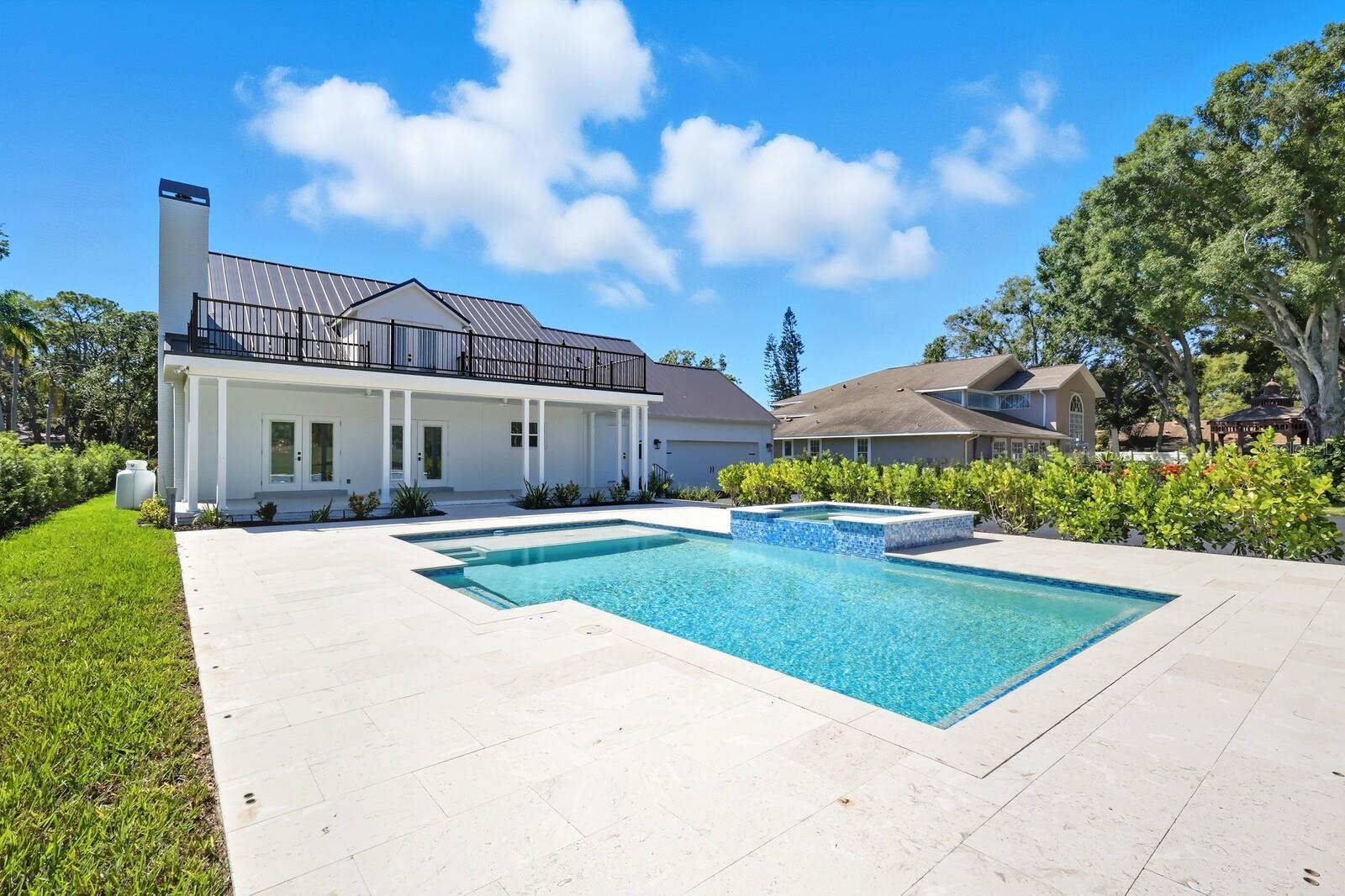 Image 41 of 89 For 5060 18th Avenue W