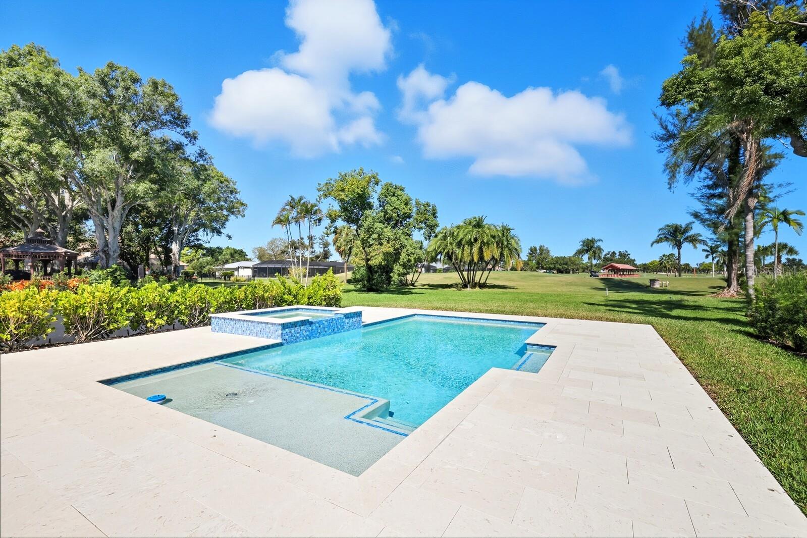 Image 42 of 89 For 5060 18th Avenue W