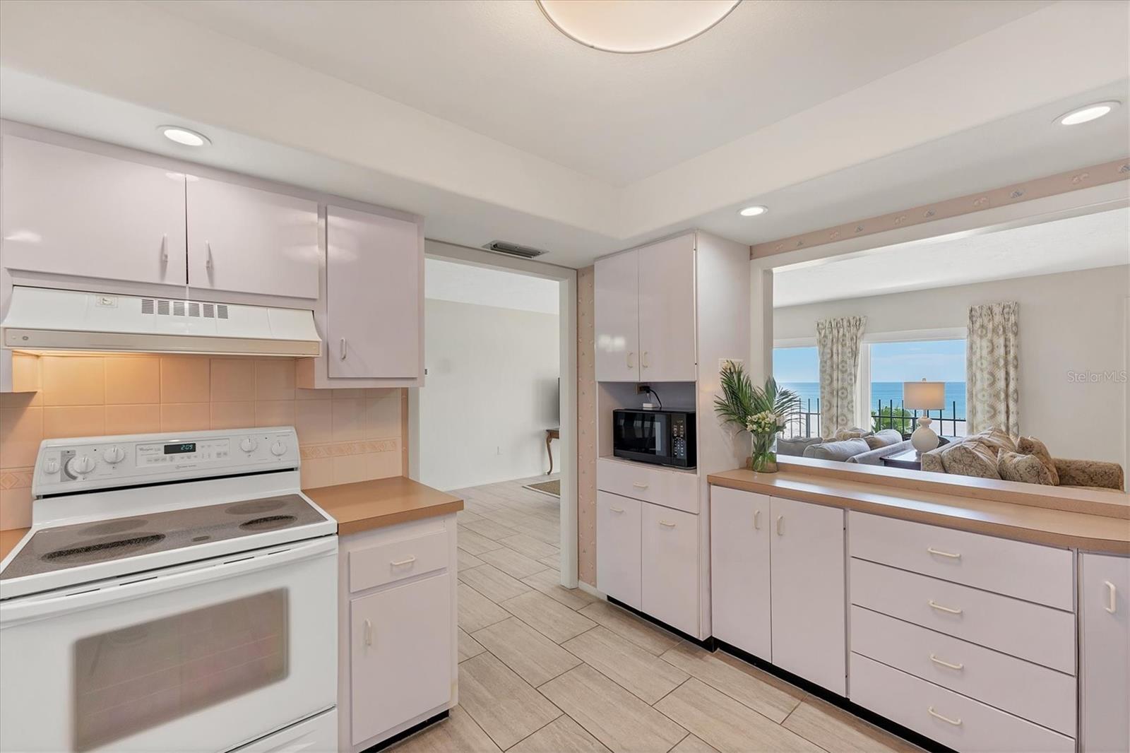 Image 16 of 73 For 101 Benjamin Franklin Drive 63