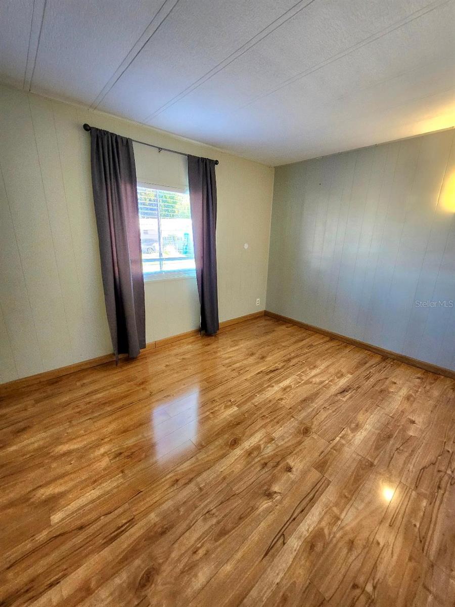 Image 34 of 55 For 416 52nd Avenue Drive W