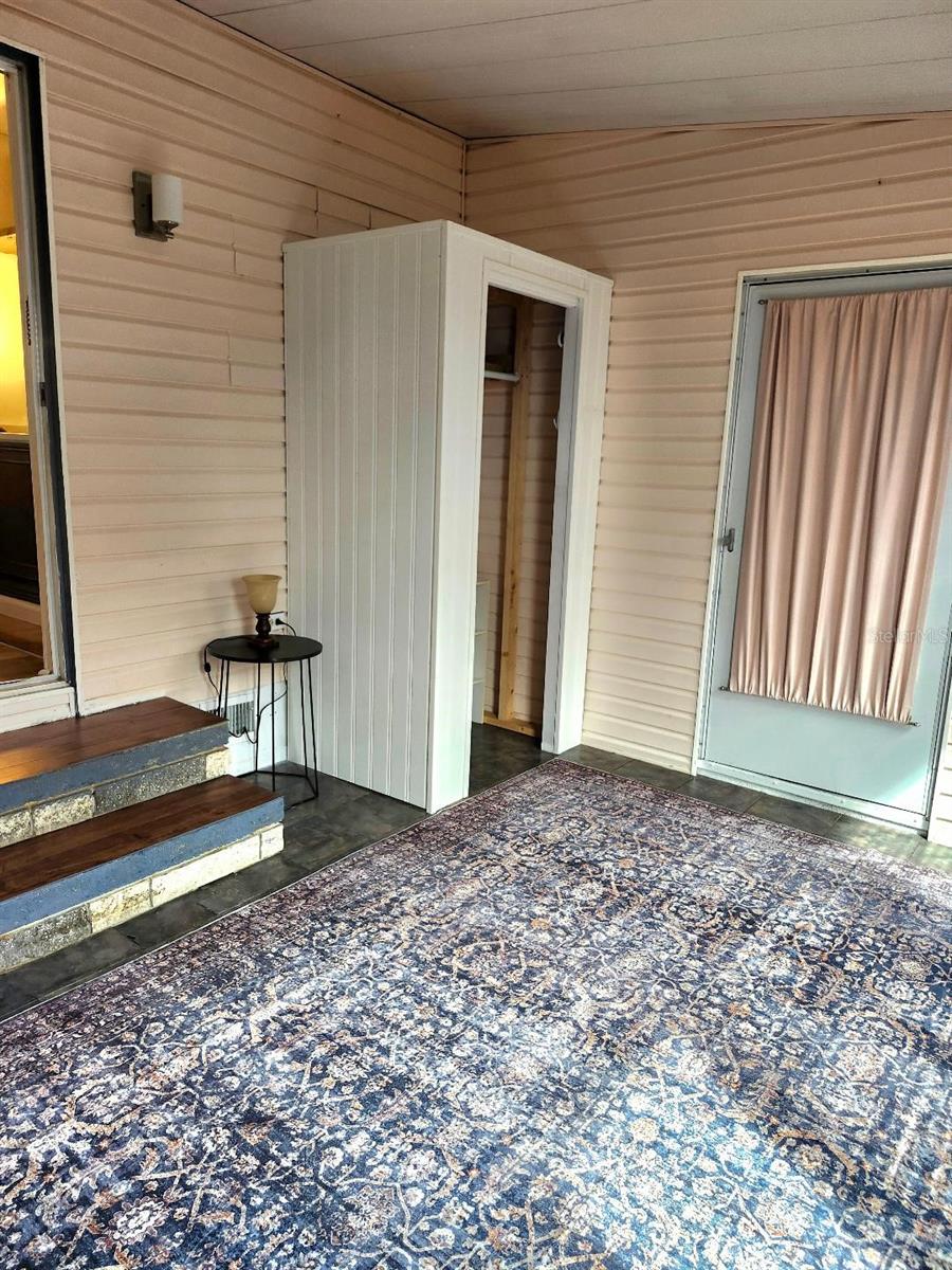 Image 41 of 55 For 416 52nd Avenue Drive W
