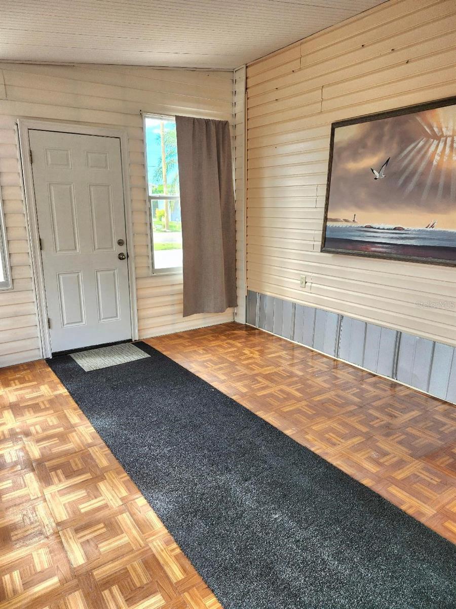 Image 47 of 55 For 416 52nd Avenue Drive W