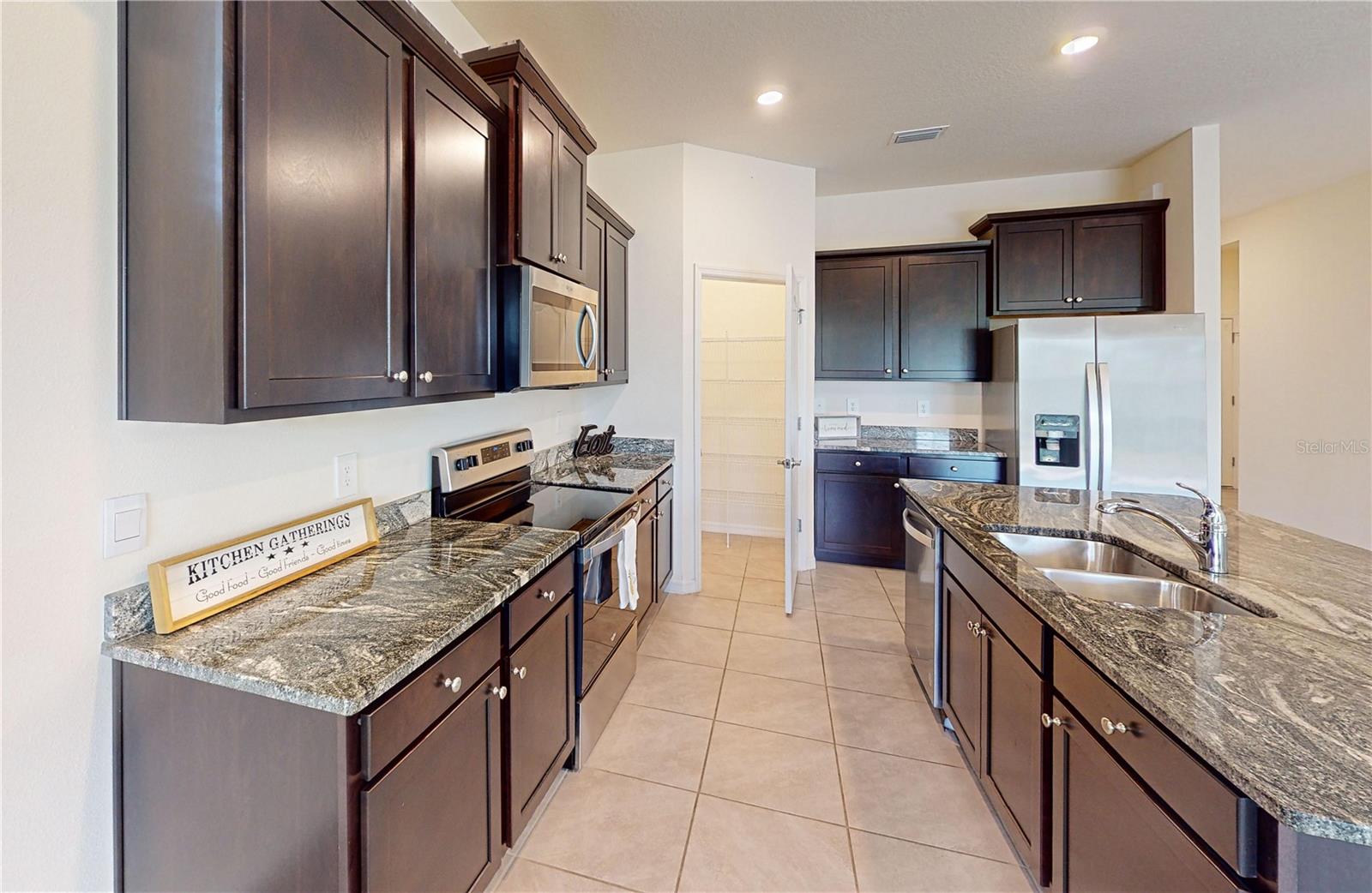 Image 10 of 33 For 13816 Woodbridge Terrace