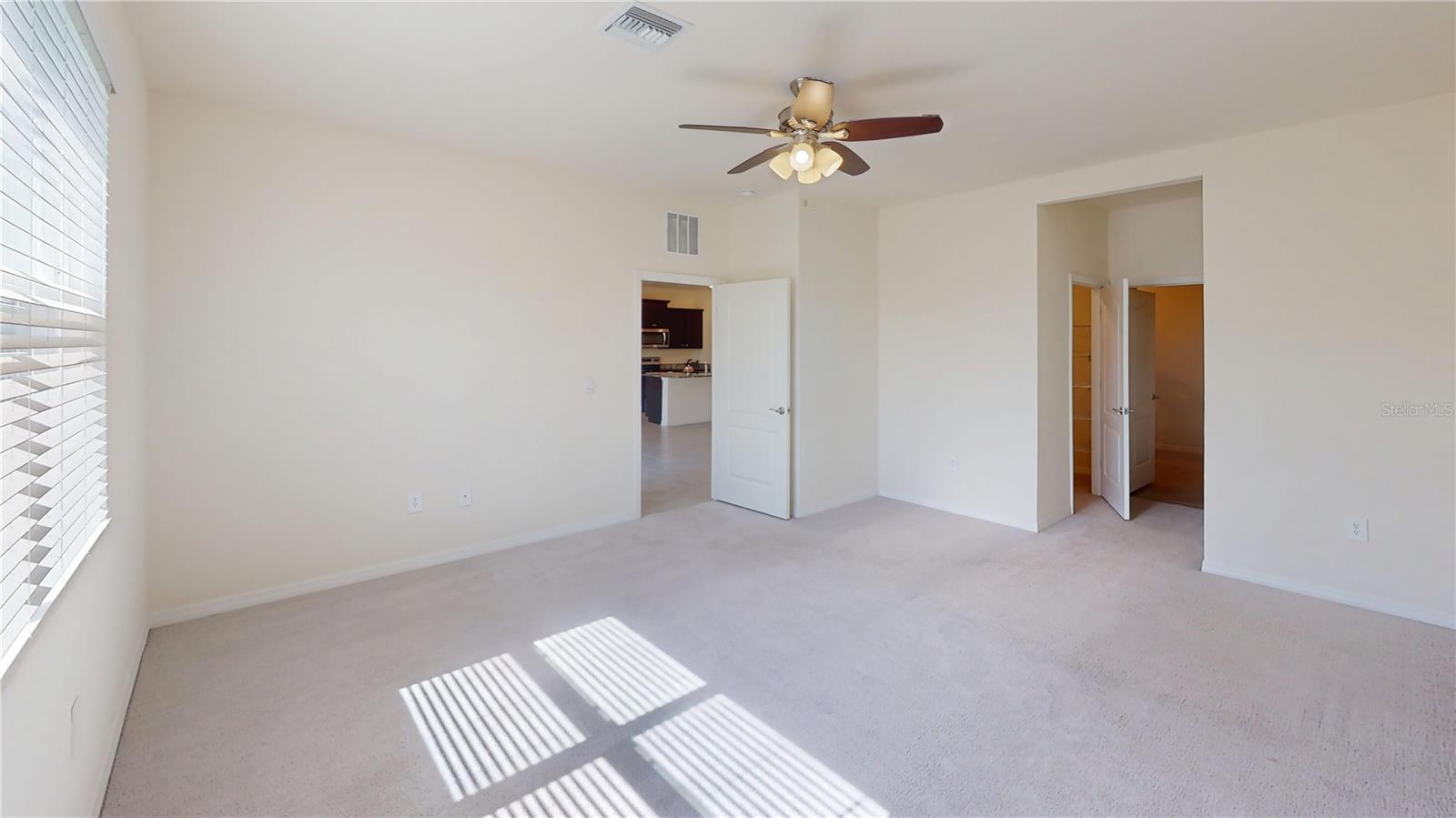 Image 17 of 33 For 13816 Woodbridge Terrace