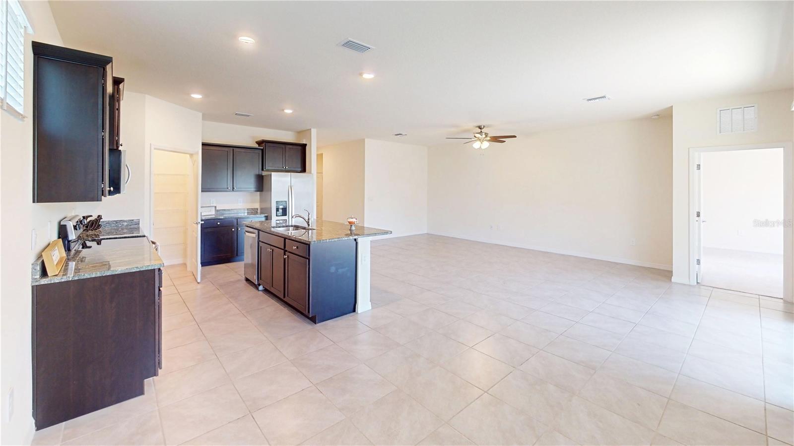 Image 6 of 33 For 13816 Woodbridge Terrace