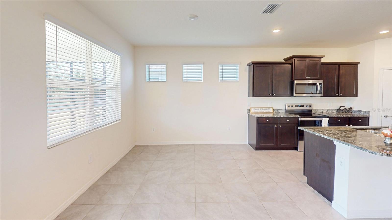 Image 7 of 33 For 13816 Woodbridge Terrace