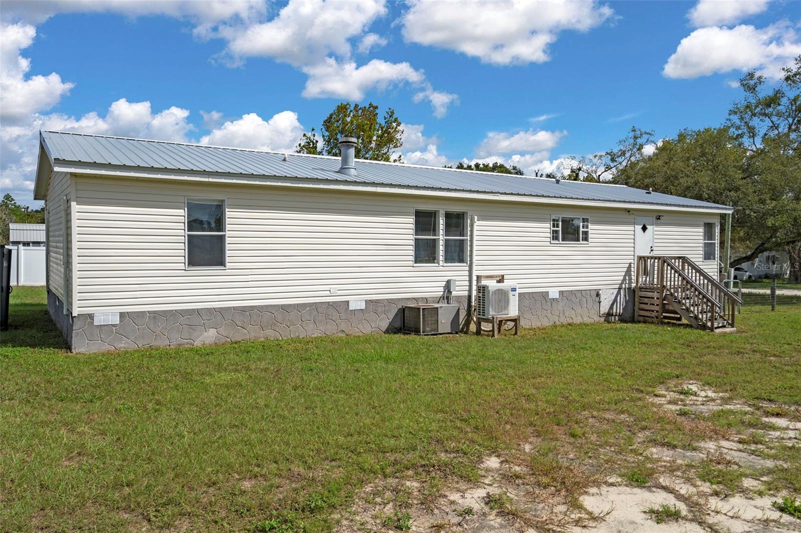 Image 43 of 48 For 16119 Naples Street