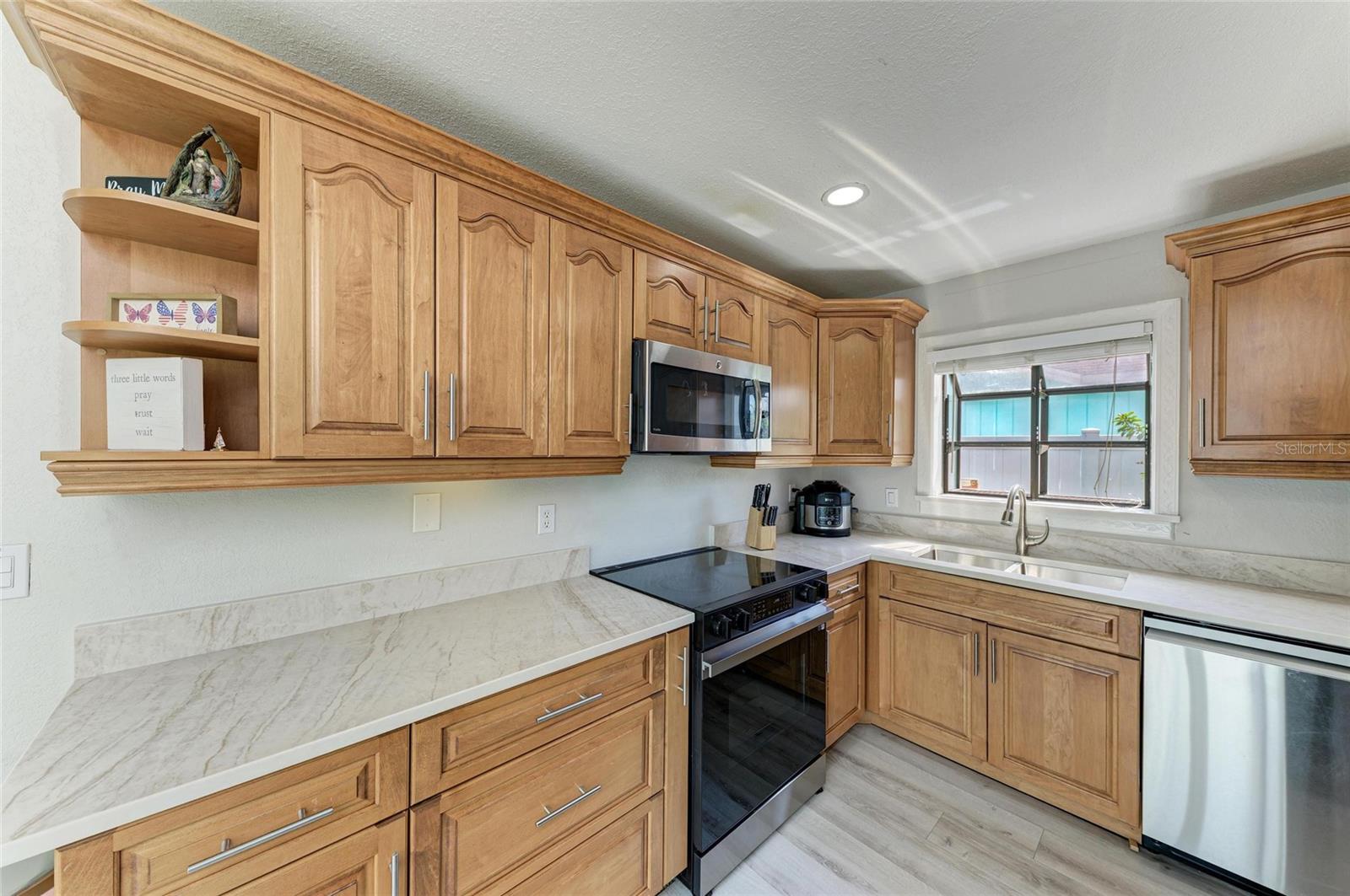 Image 16 of 45 For 6601 Mauna Loa Boulevard