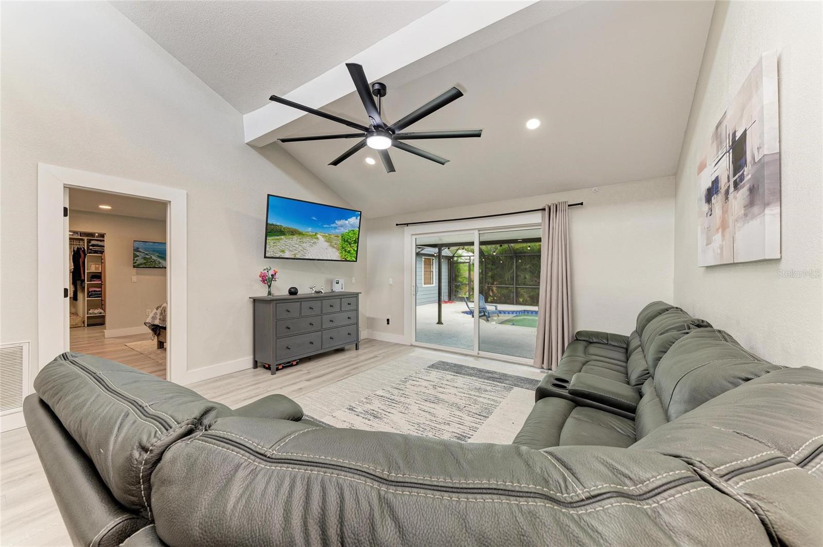 Image 21 of 45 For 6601 Mauna Loa Boulevard