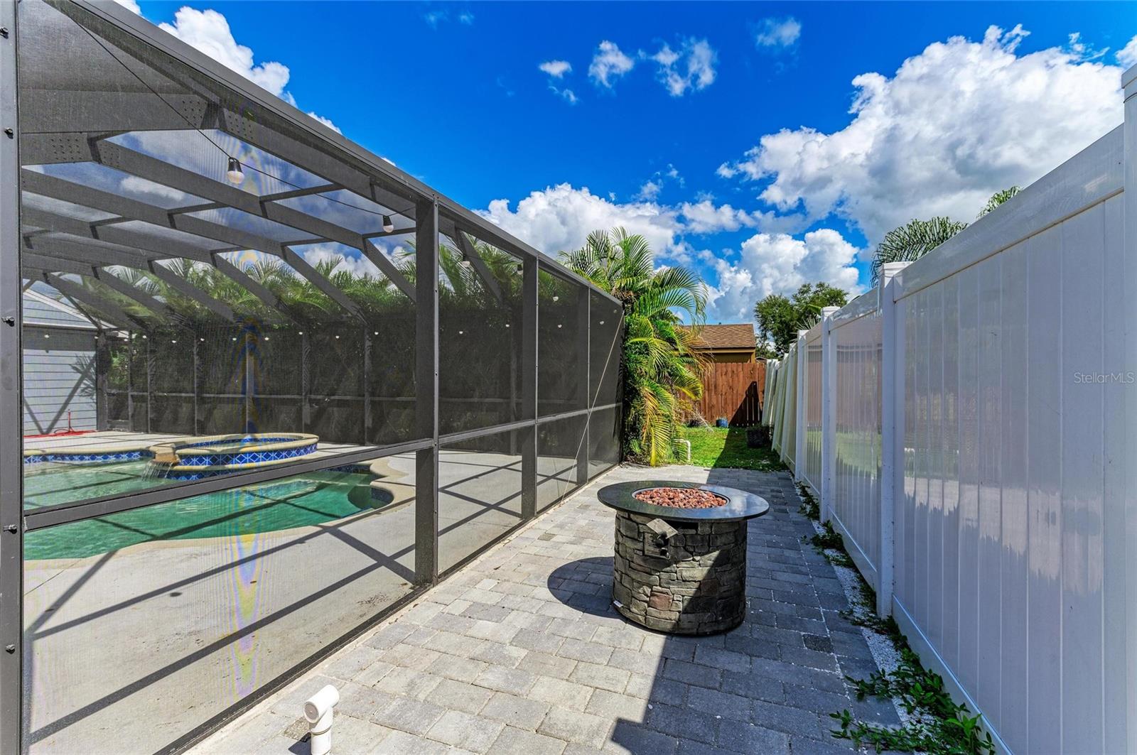 Image 28 of 45 For 6601 Mauna Loa Boulevard