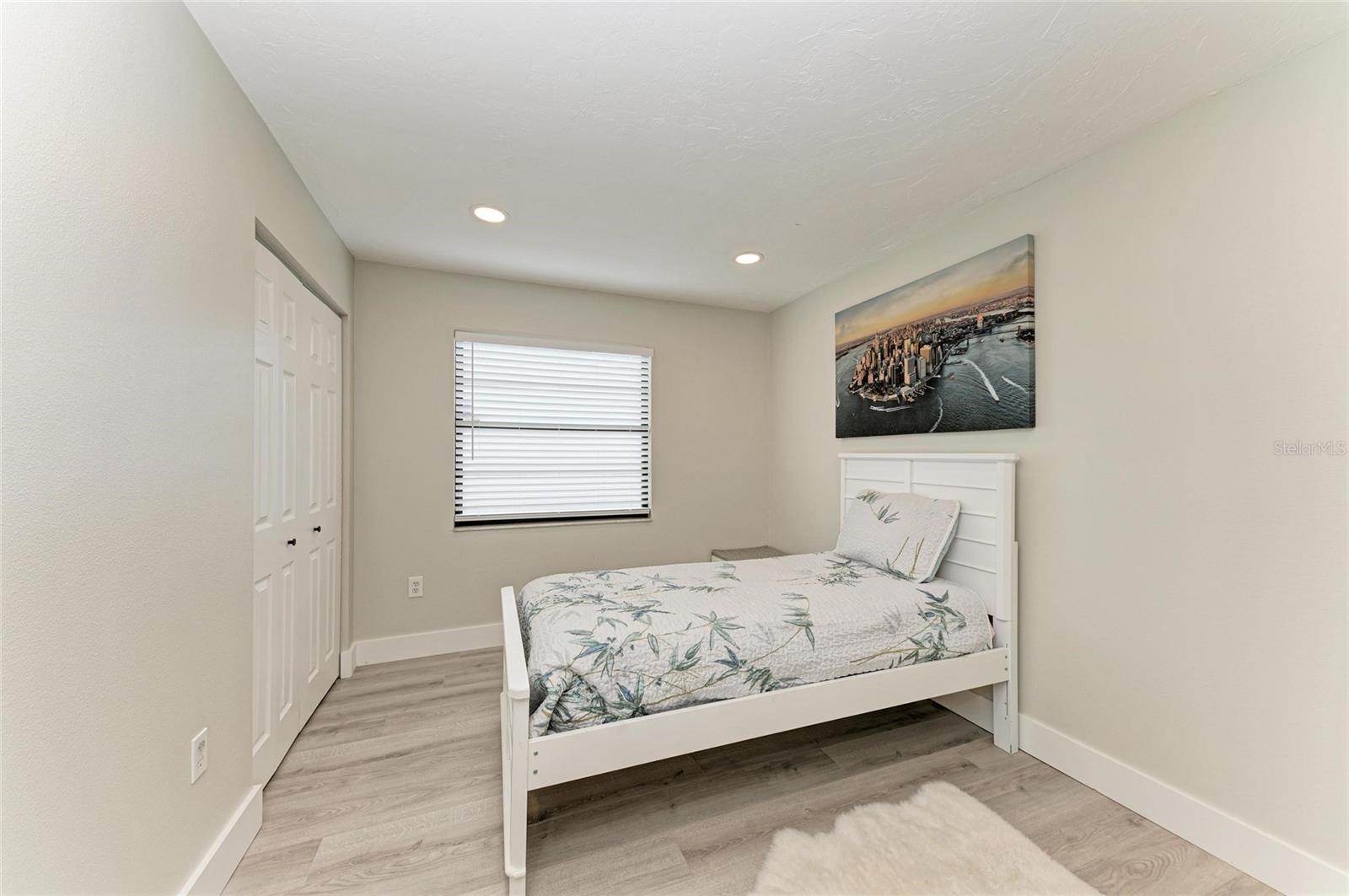Image 36 of 45 For 6601 Mauna Loa Boulevard