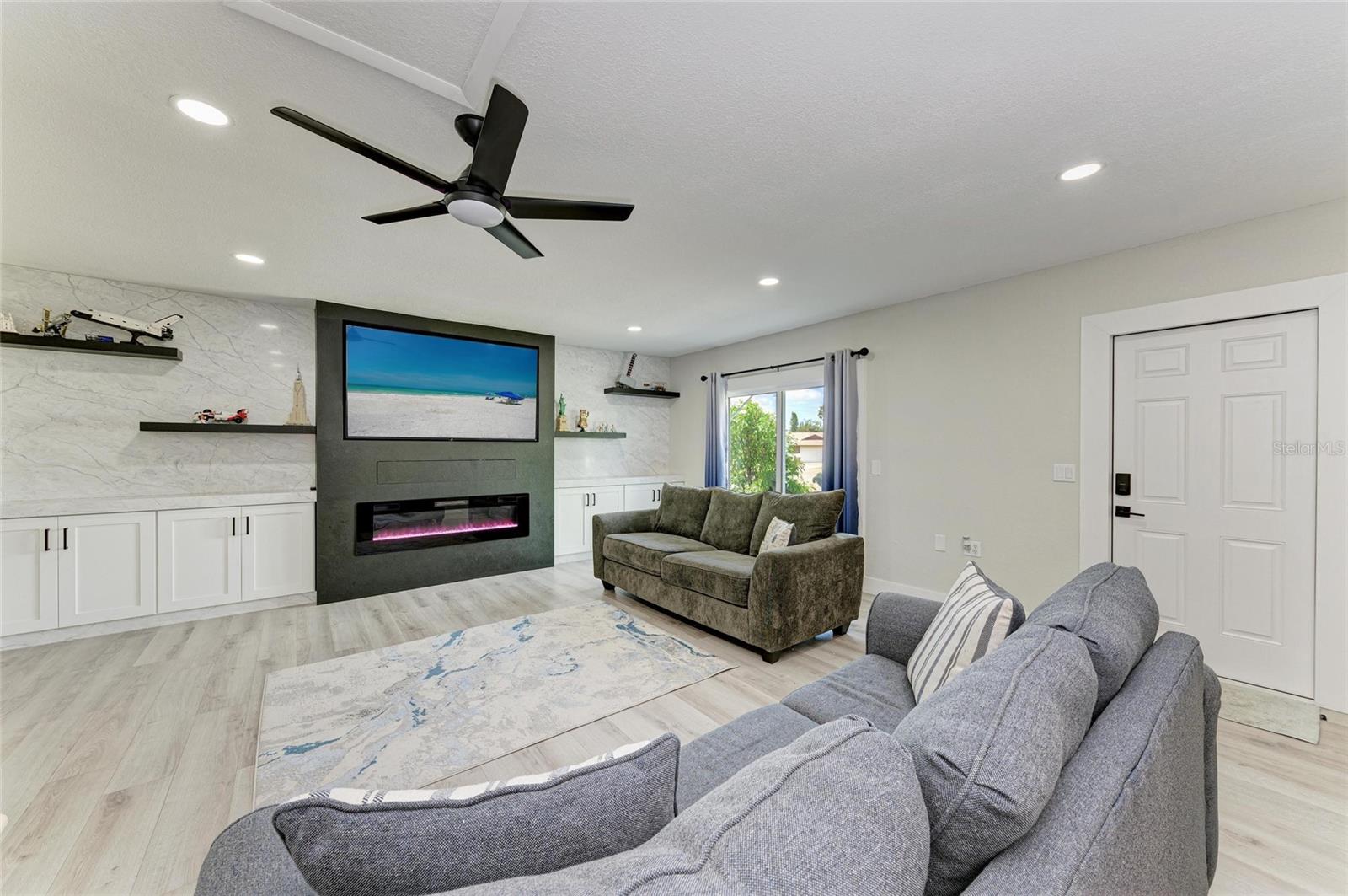Image 41 of 45 For 6601 Mauna Loa Boulevard
