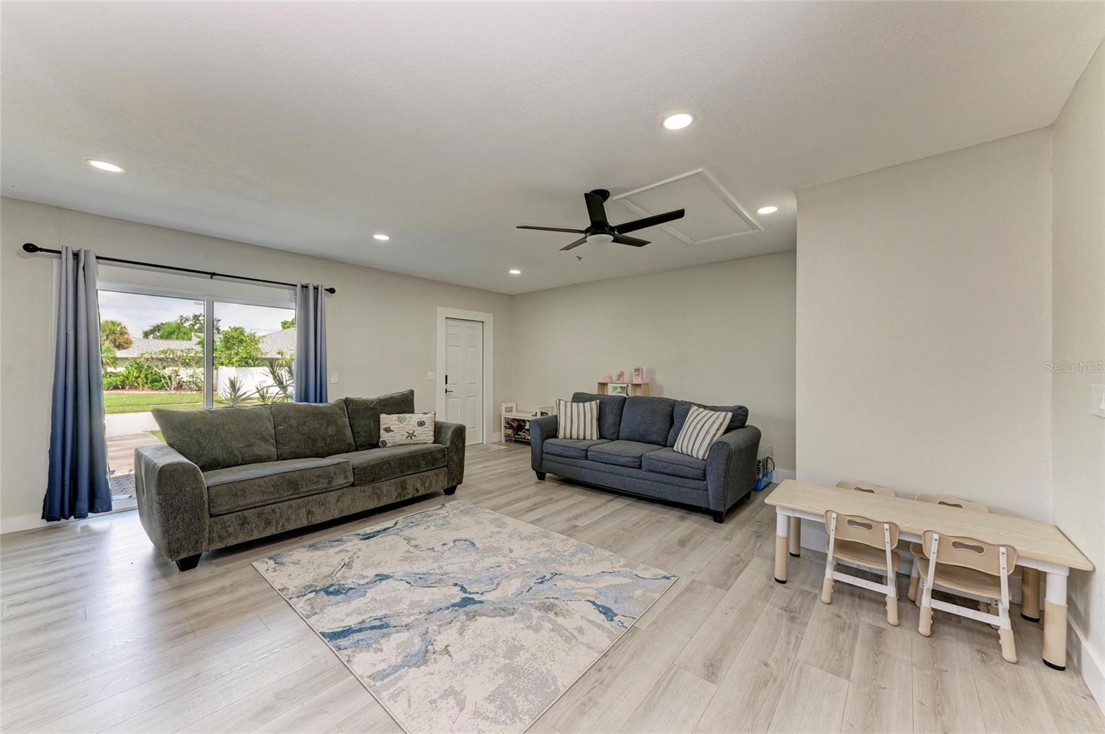Image 43 of 45 For 6601 Mauna Loa Boulevard