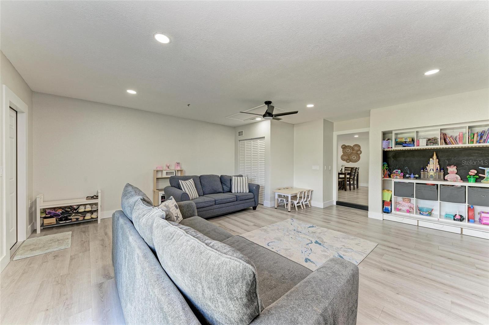 Image 44 of 45 For 6601 Mauna Loa Boulevard