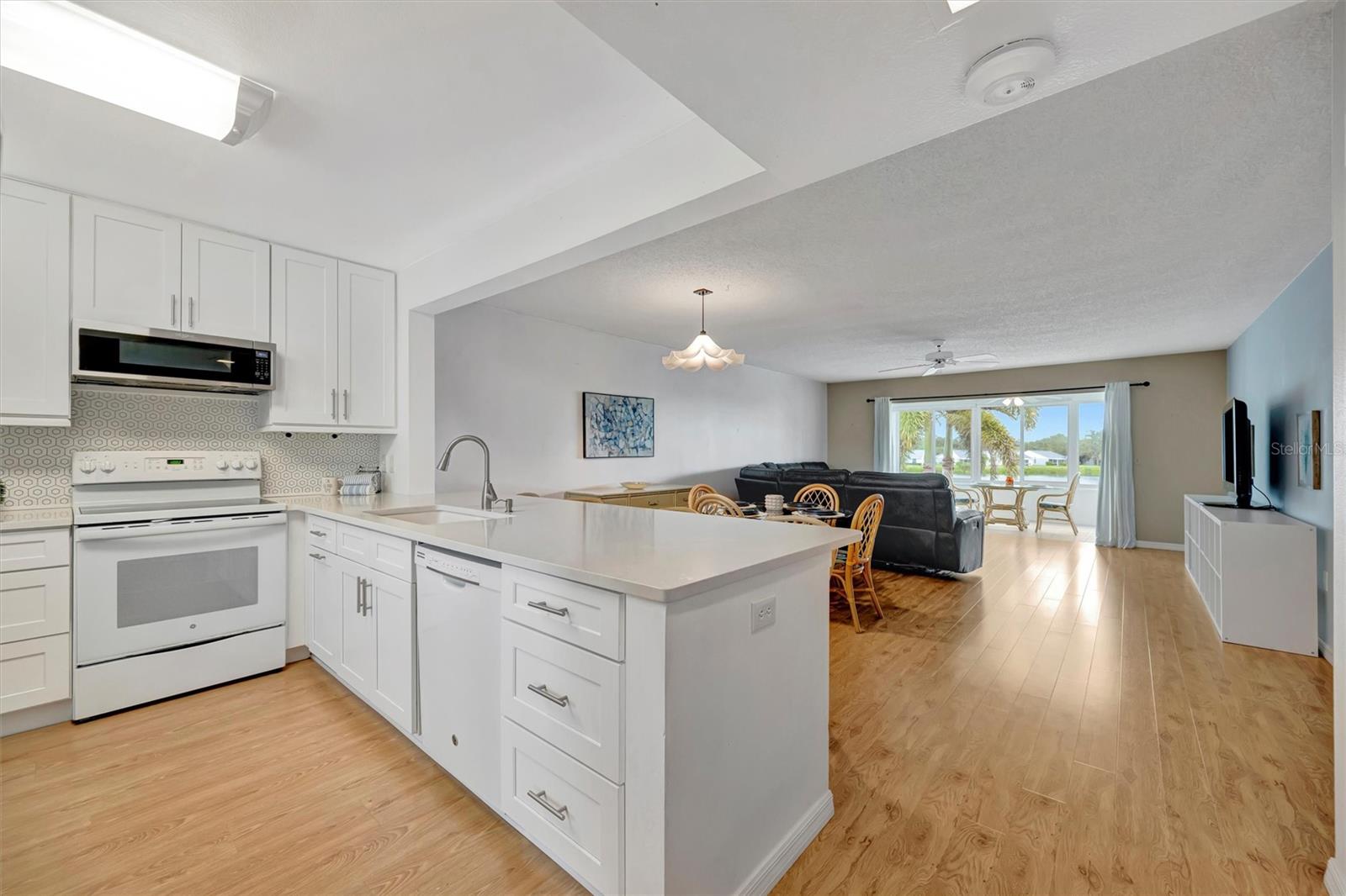 Image 8 of 35 For 119 Tidewater Drive