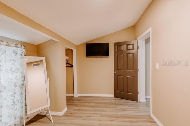 Listing photo id 8 for 822 Magnolia Street