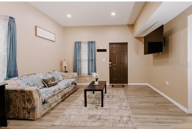 Listing photo id 1 for 822 Magnolia Street