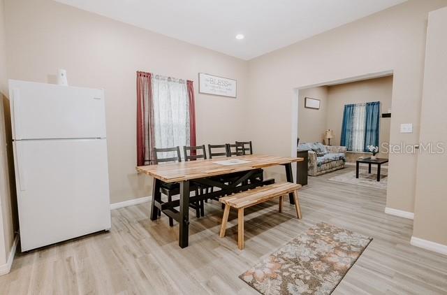 Listing photo id 3 for 822 Magnolia Street