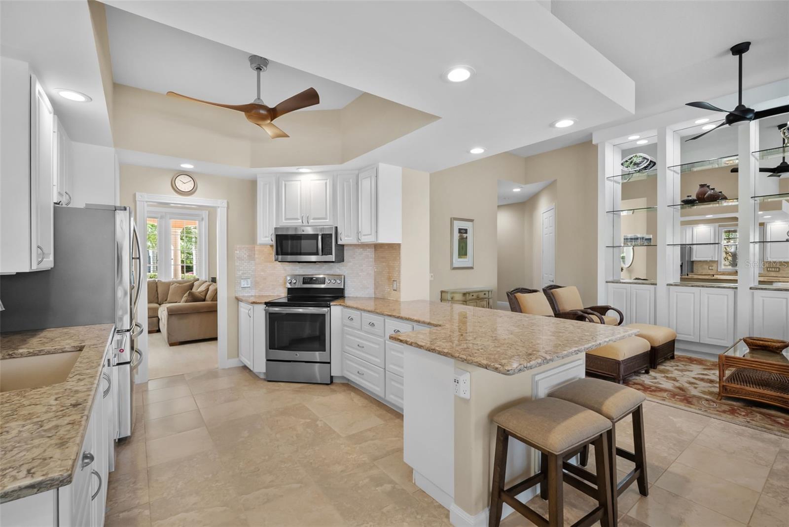 Image 12 of 79 For 5785 Valente Place