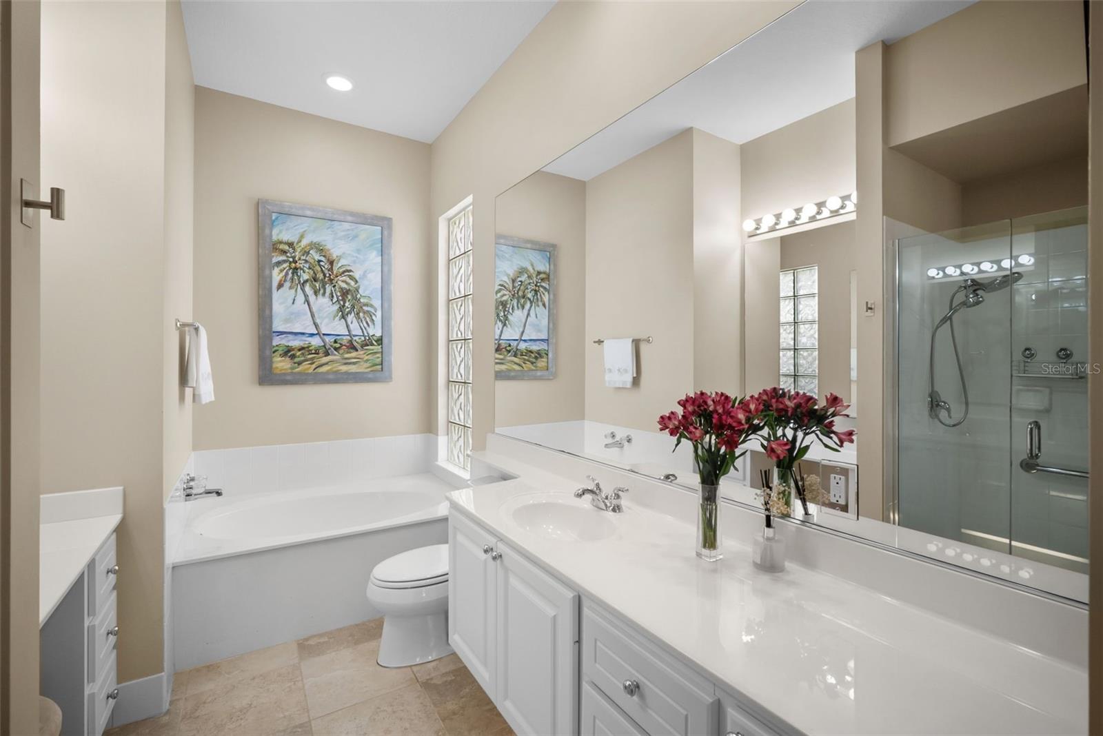 Image 20 of 79 For 5785 Valente Place