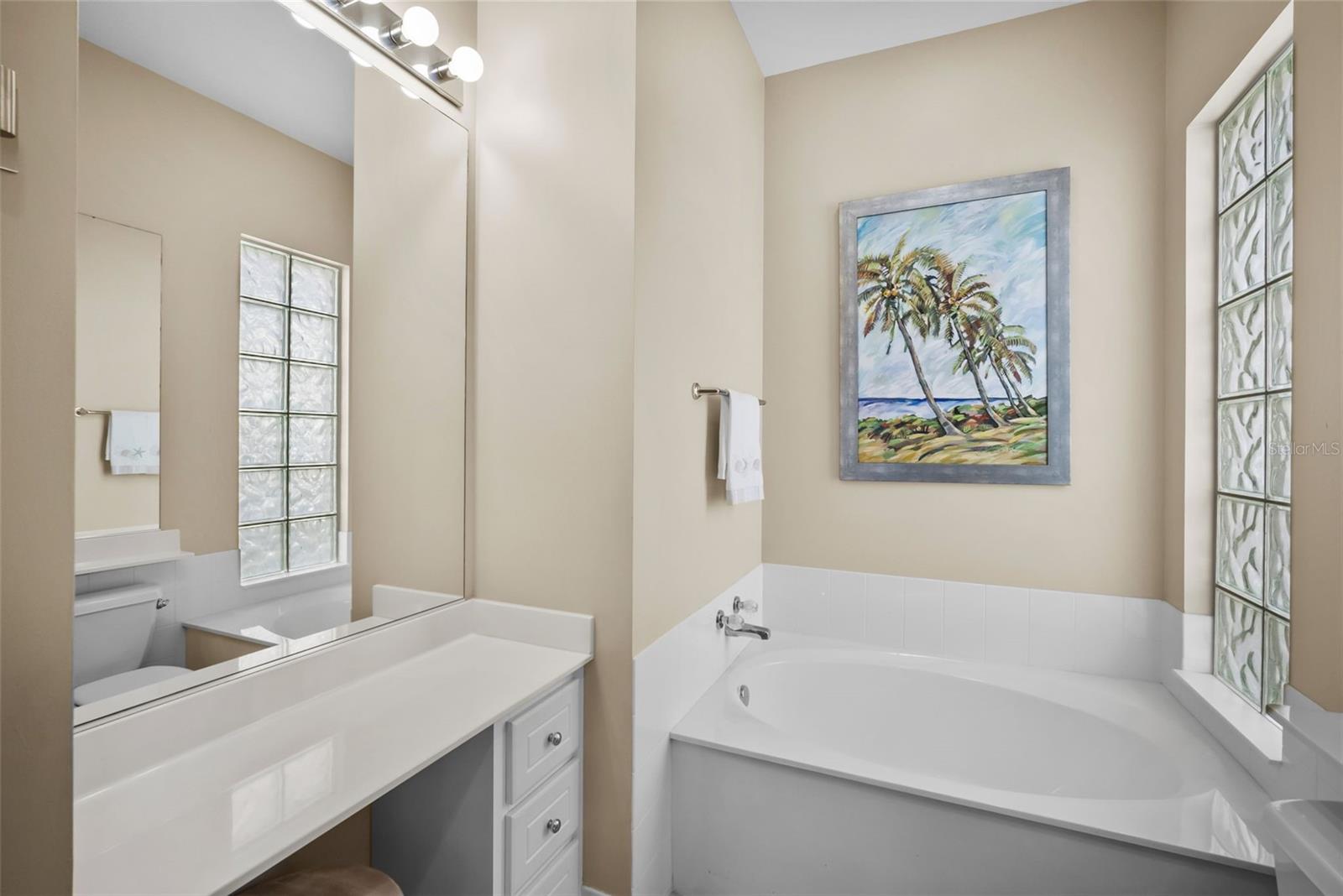 Image 21 of 79 For 5785 Valente Place