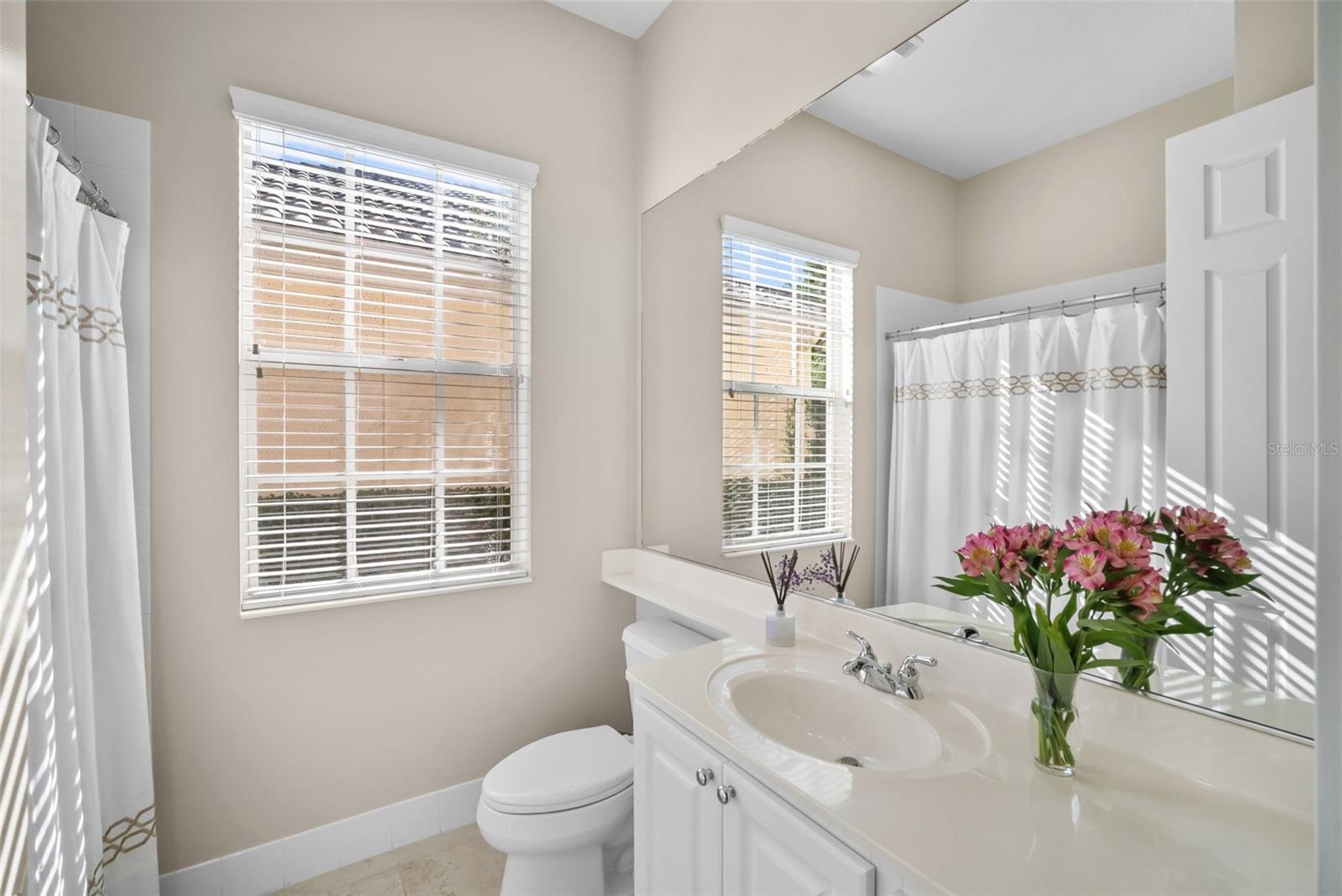 Image 29 of 79 For 5785 Valente Place