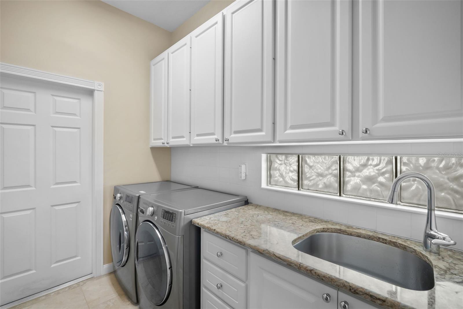 Image 30 of 79 For 5785 Valente Place