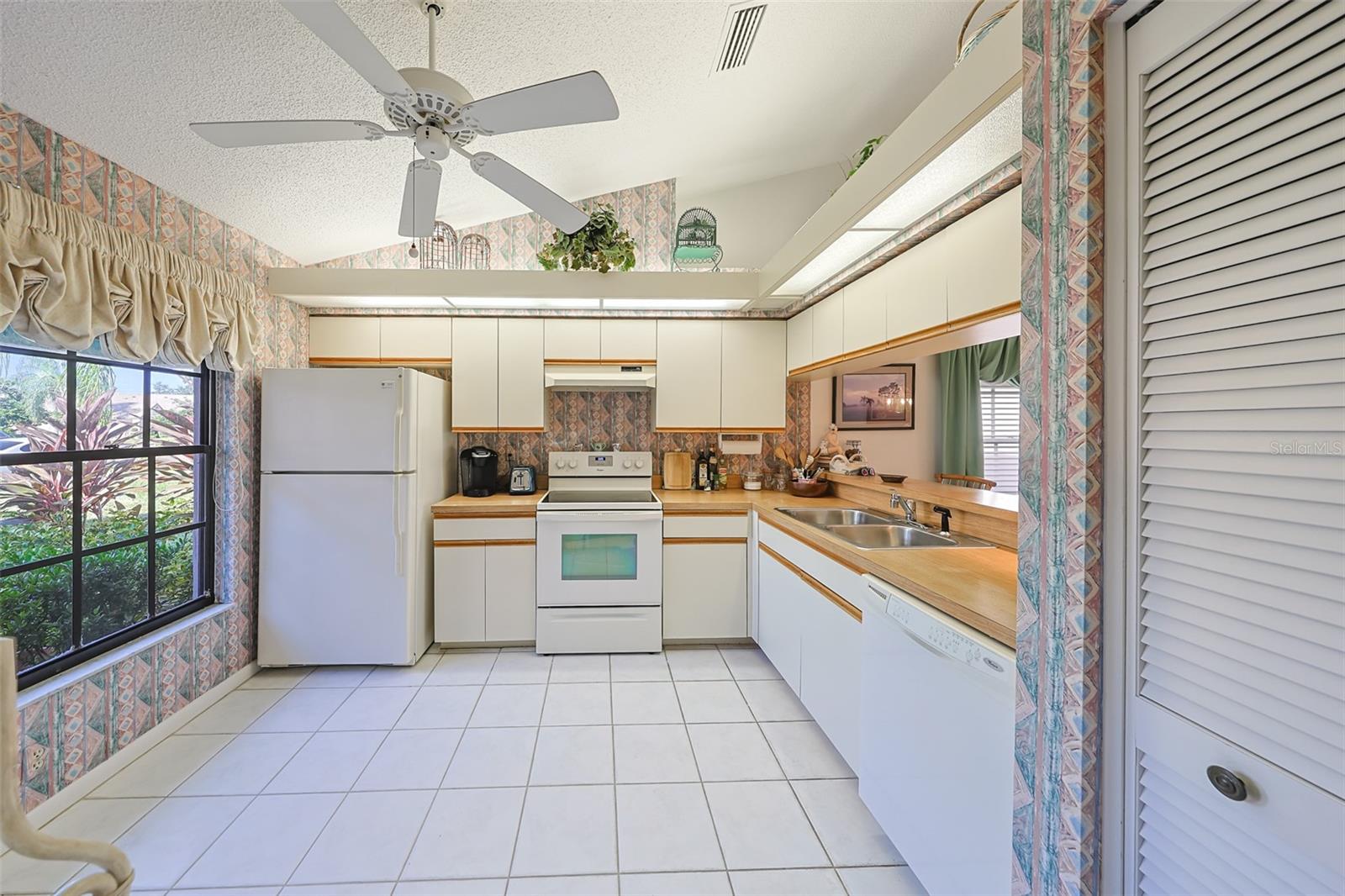 Image 2 of 56 For 5941 Clubside Drive 5941