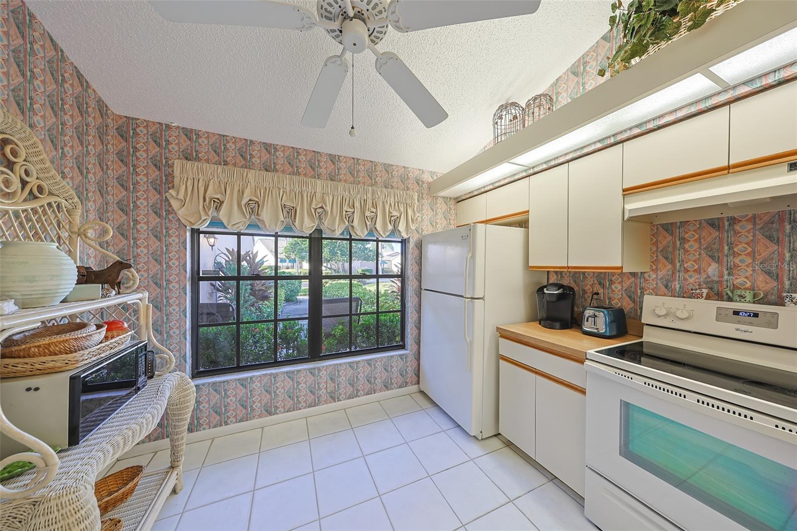 Image 4 of 56 For 5941 Clubside Drive 5941