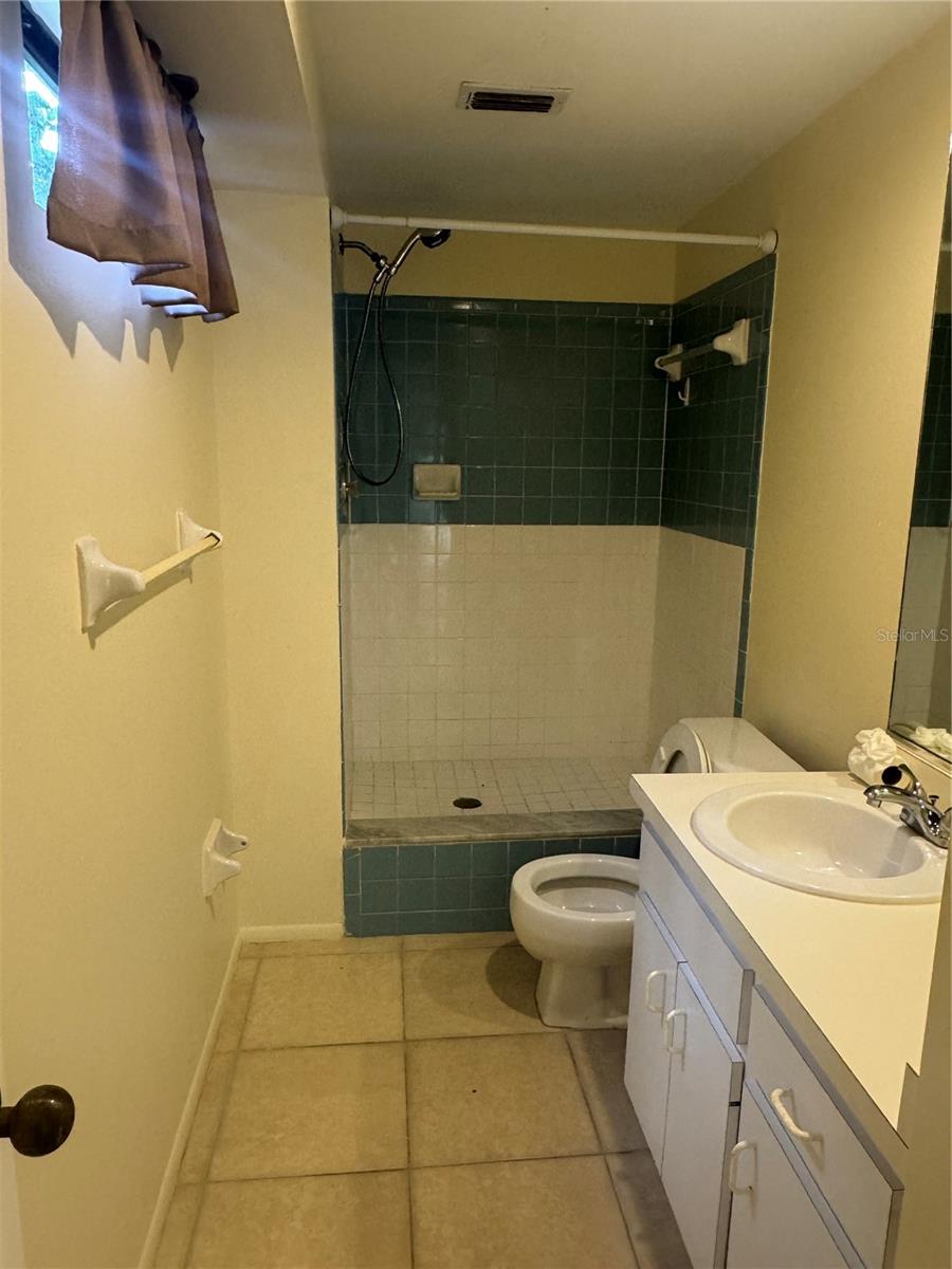 Image 13 of 18 For 4948 Camphor Avenue
