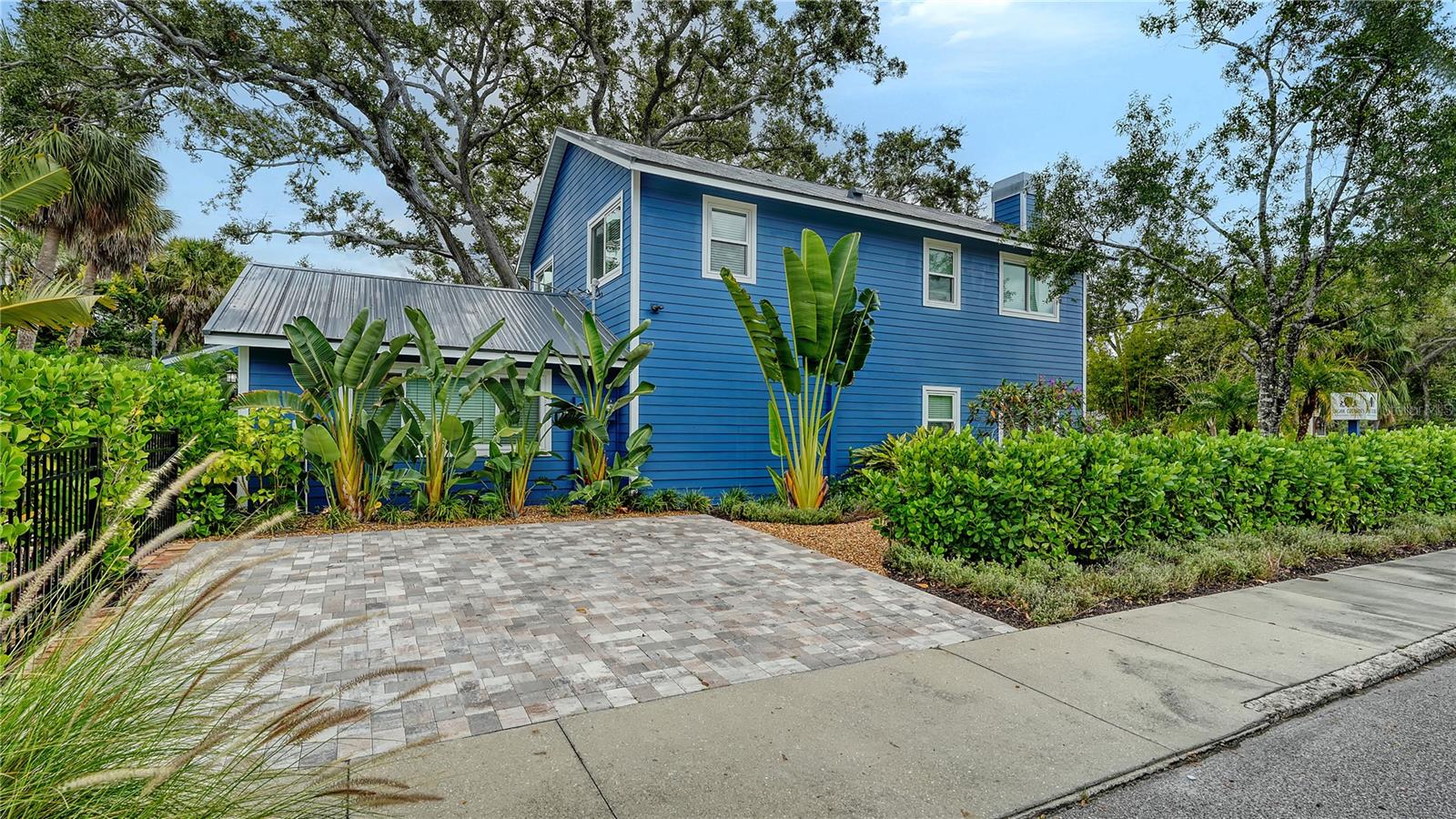 Image 4 of 50 For 1901 Morrill Street