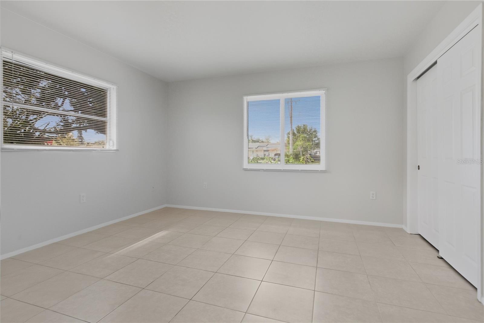 Image 17 of 28 For 3611 Southern Parkway W