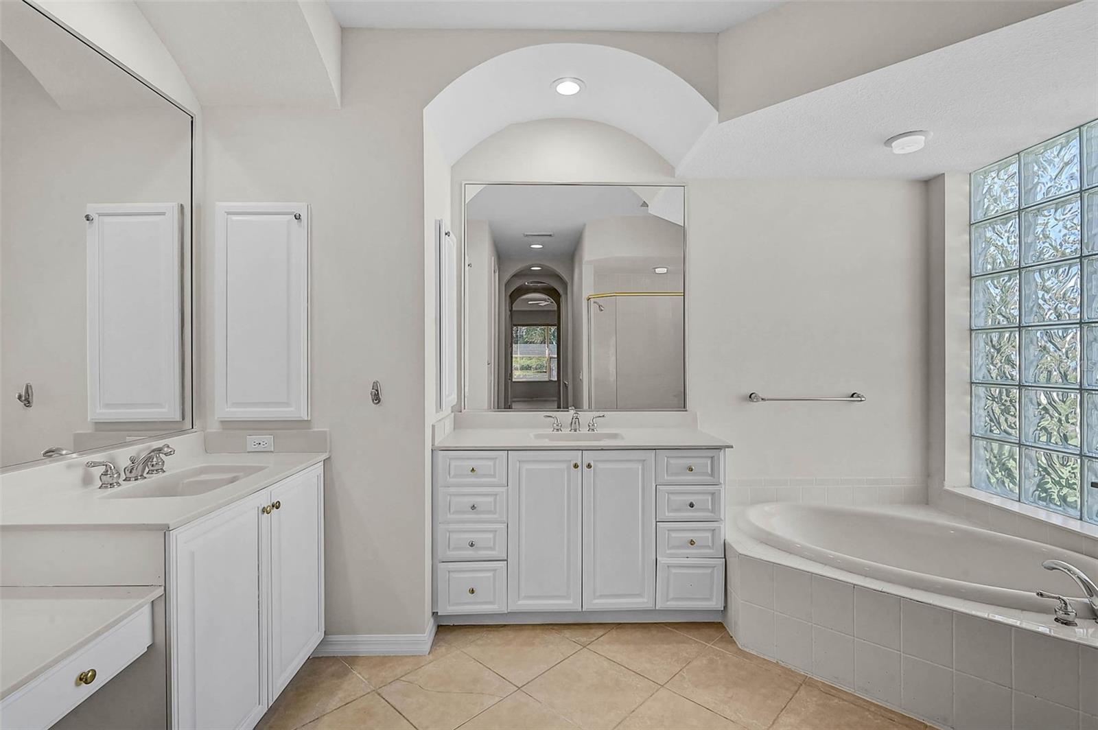 Image 14 of 34 For 7815 Ashley Circle