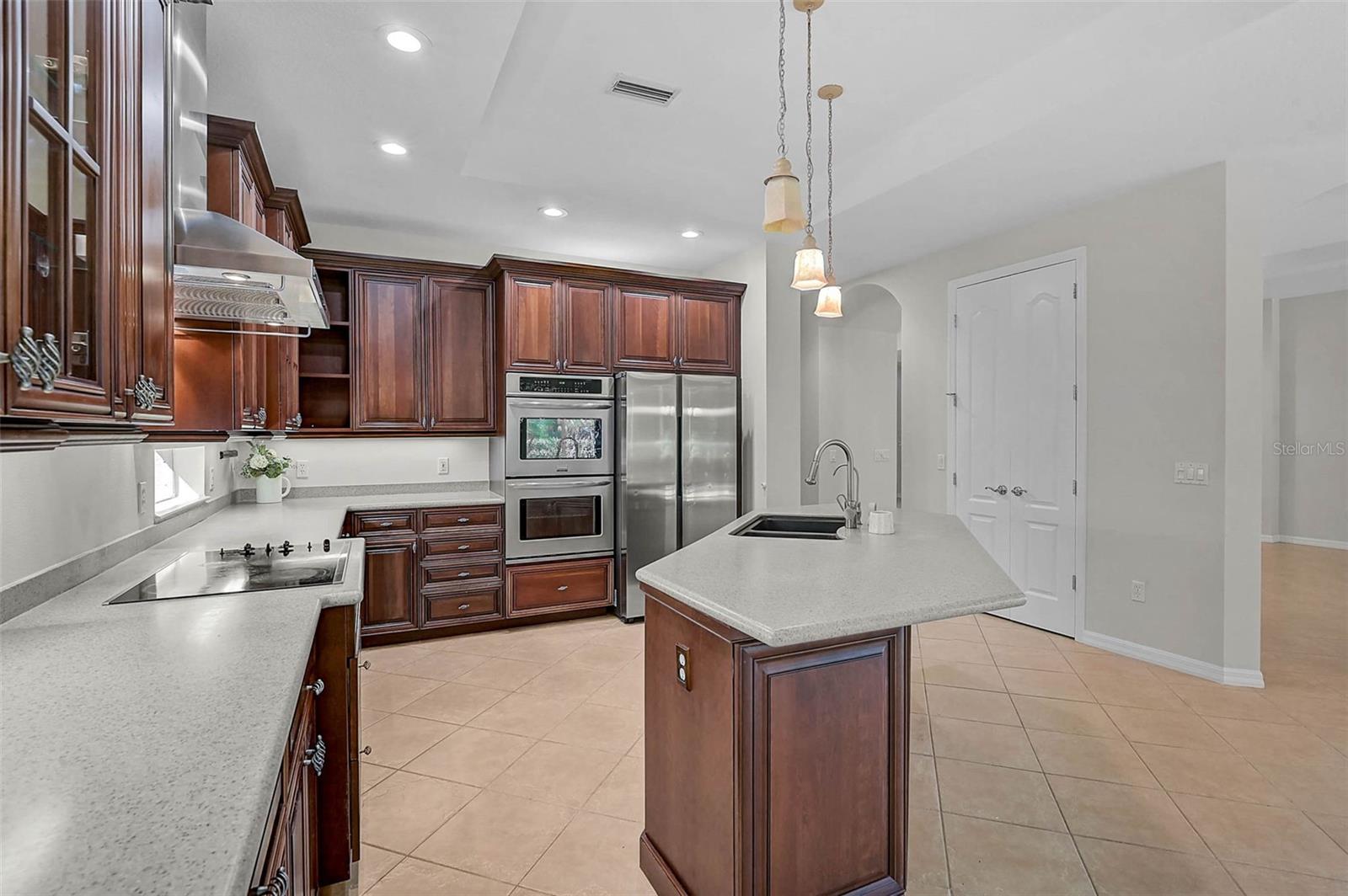 Image 7 of 34 For 7815 Ashley Circle