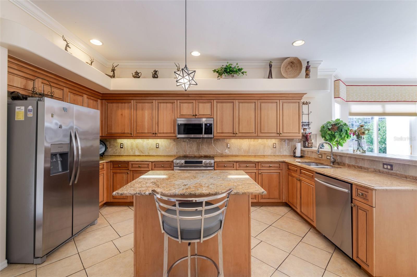 Image 15 of 82 For 13881 Blenheim Trail Road