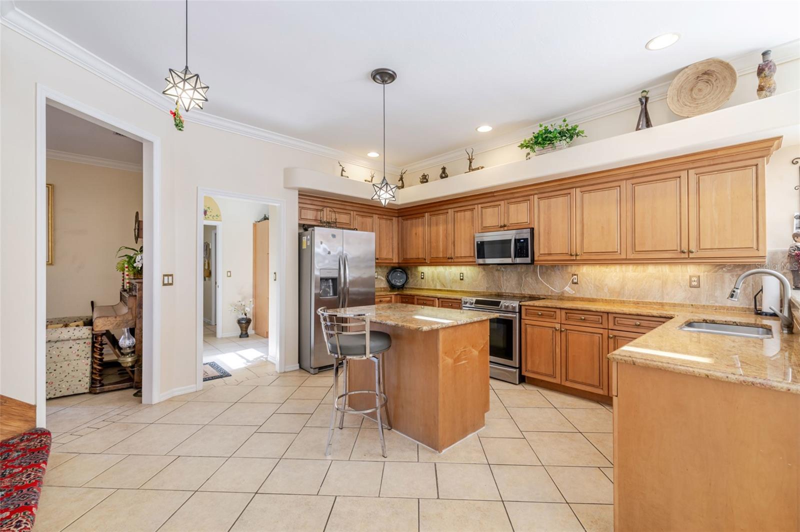 Image 17 of 82 For 13881 Blenheim Trail Road