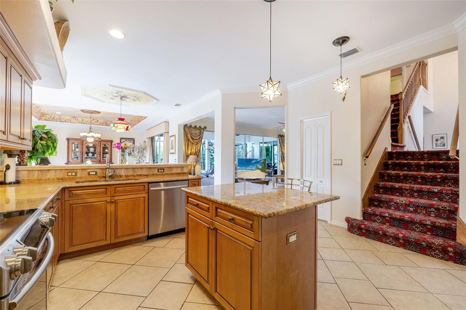 Image 18 of 82 For 13881 Blenheim Trail Road
