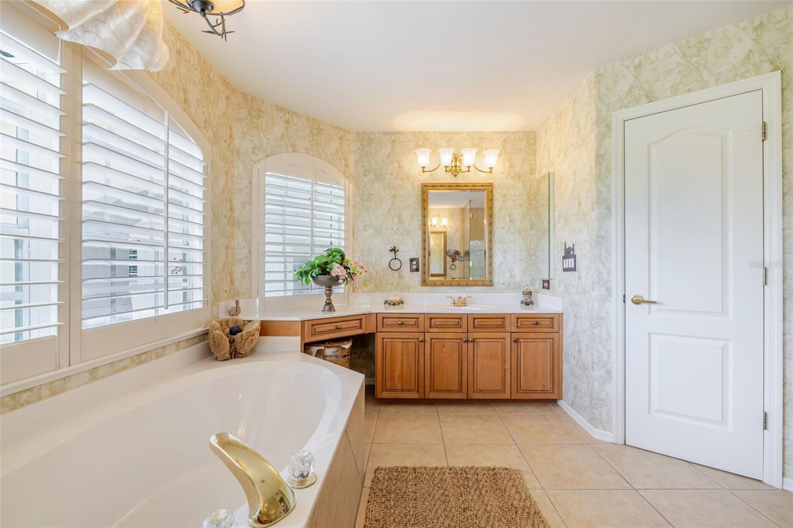 Image 39 of 82 For 13881 Blenheim Trail Road