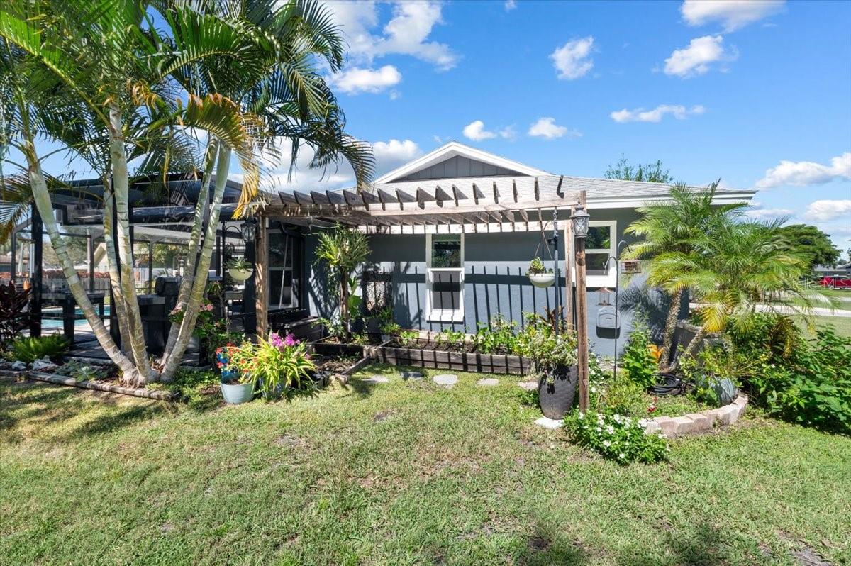 Image 10 of 50 For 4629 Thomas Hoby Place