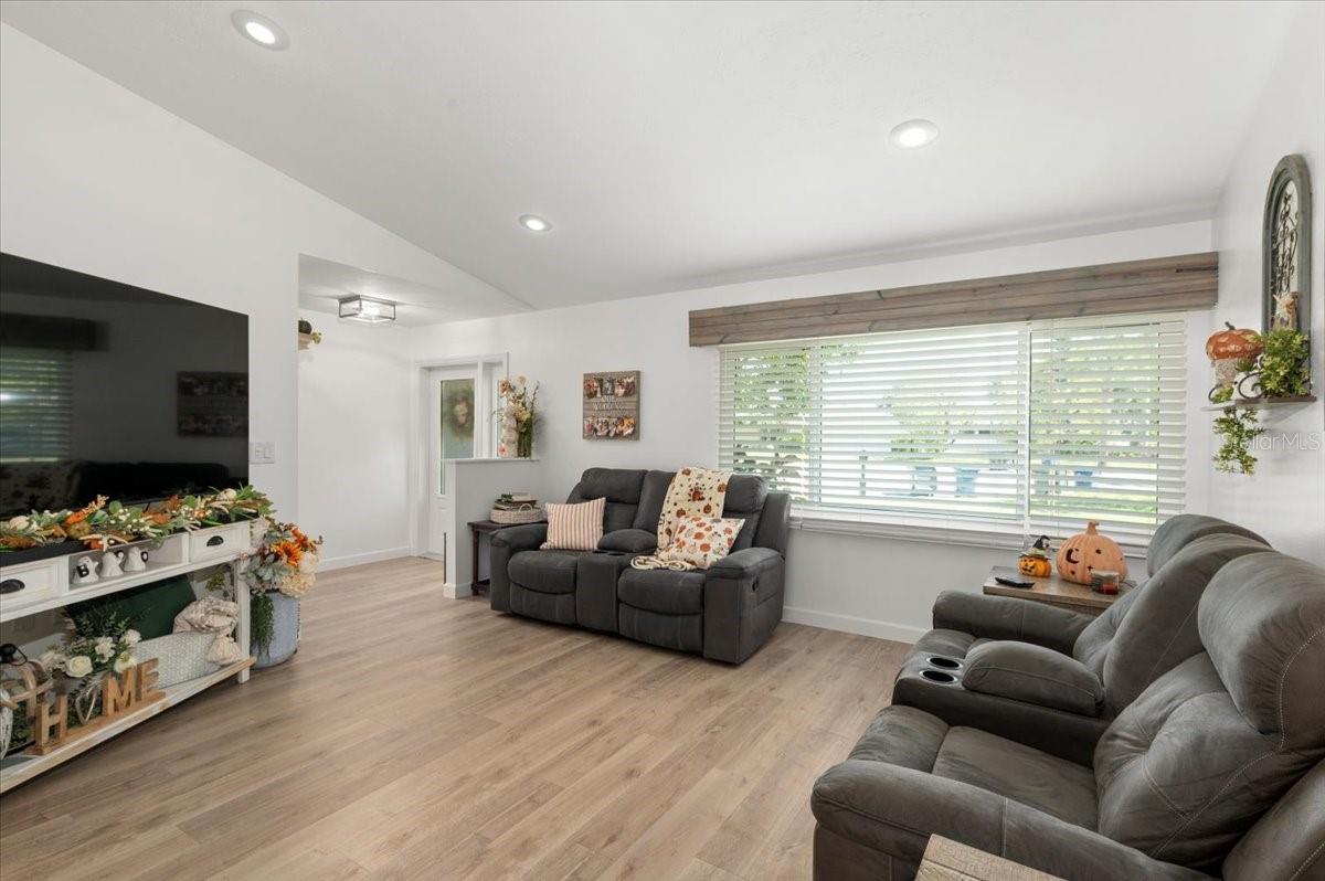 Image 16 of 50 For 4629 Thomas Hoby Place