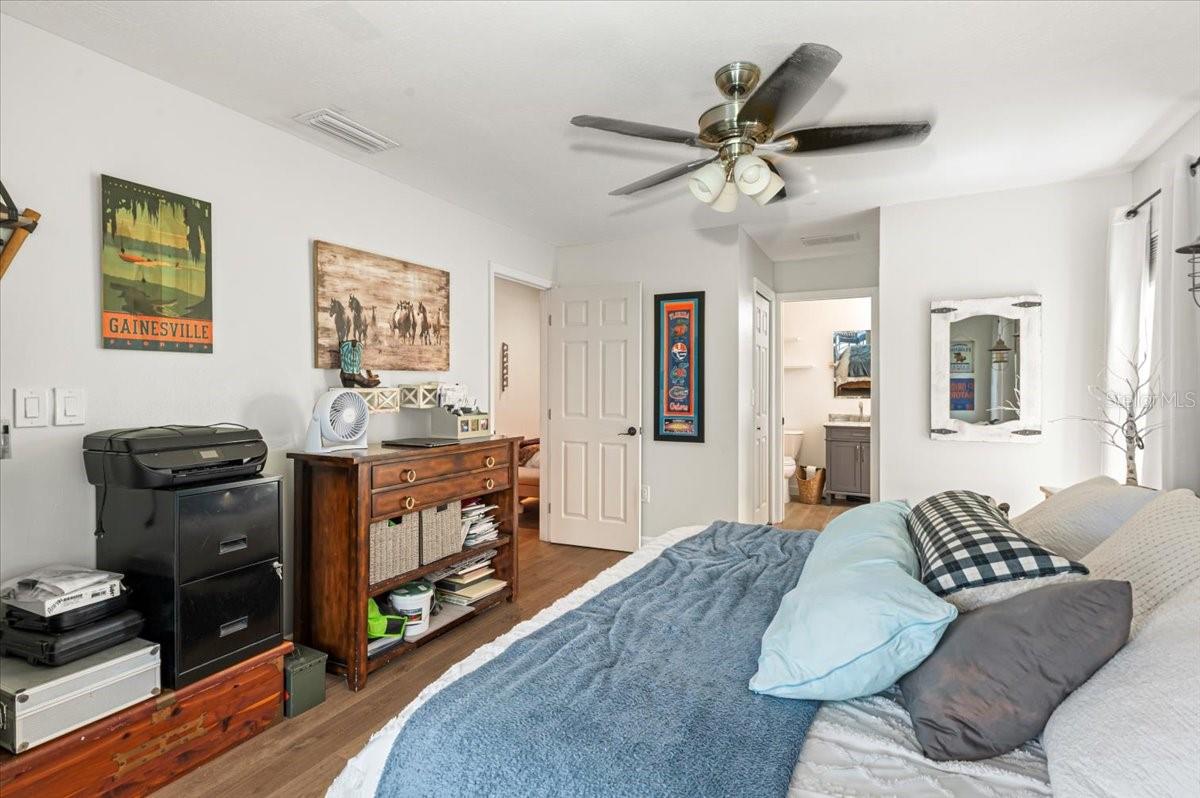 Image 31 of 50 For 4629 Thomas Hoby Place