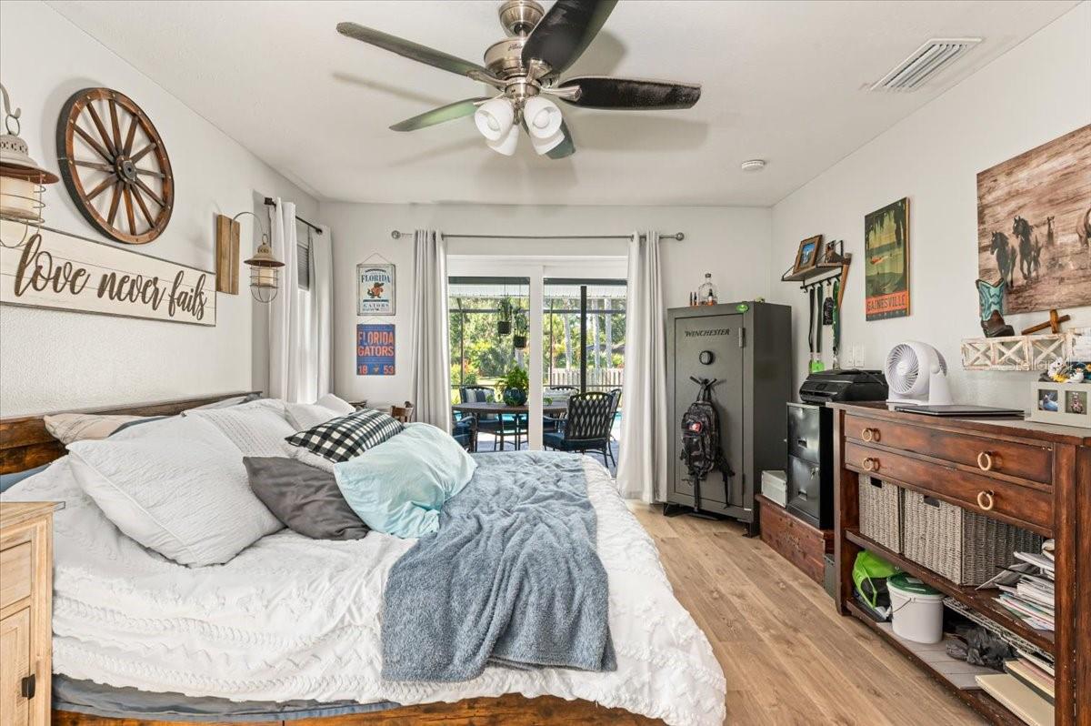 Image 32 of 50 For 4629 Thomas Hoby Place